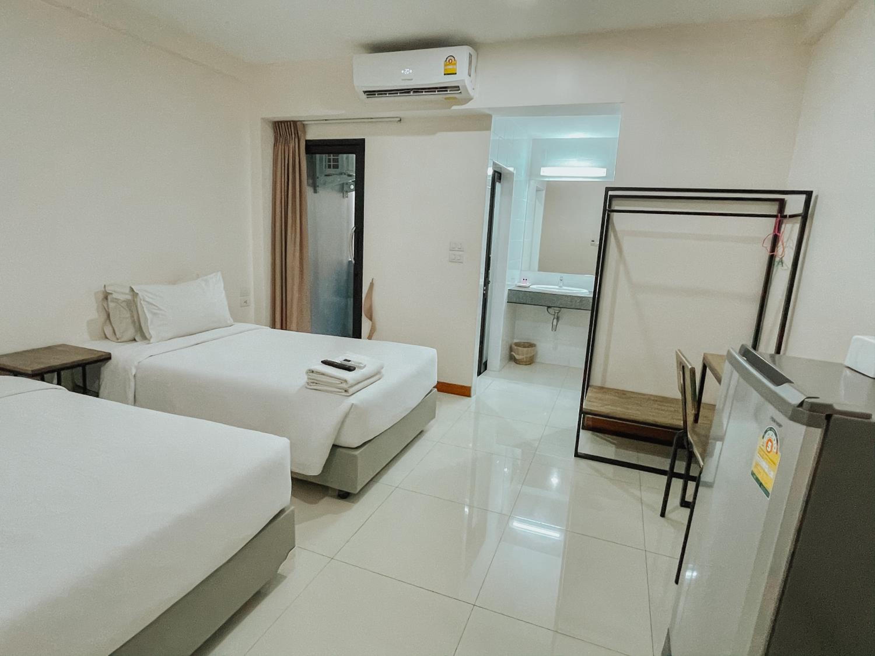 Modern Twin Bed photo 1