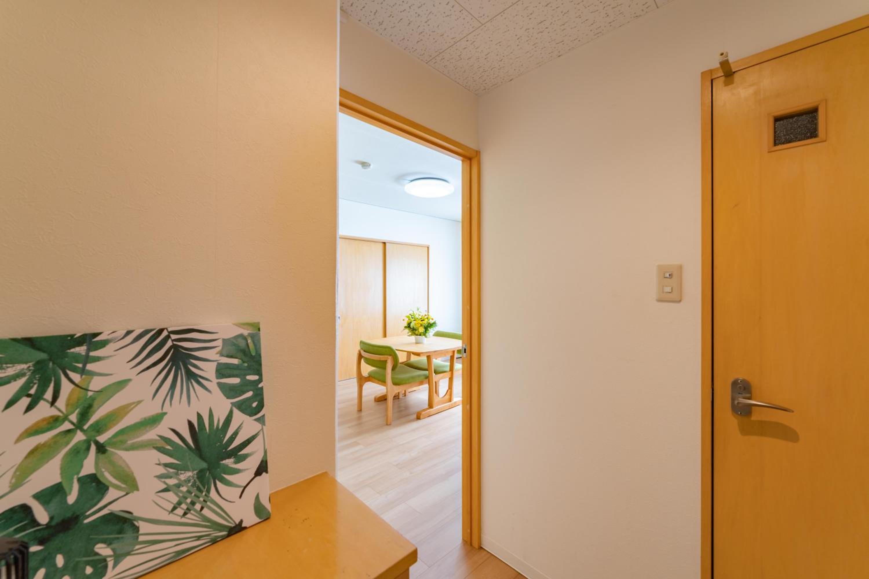 One-Bedroom Apartment - Photo 11