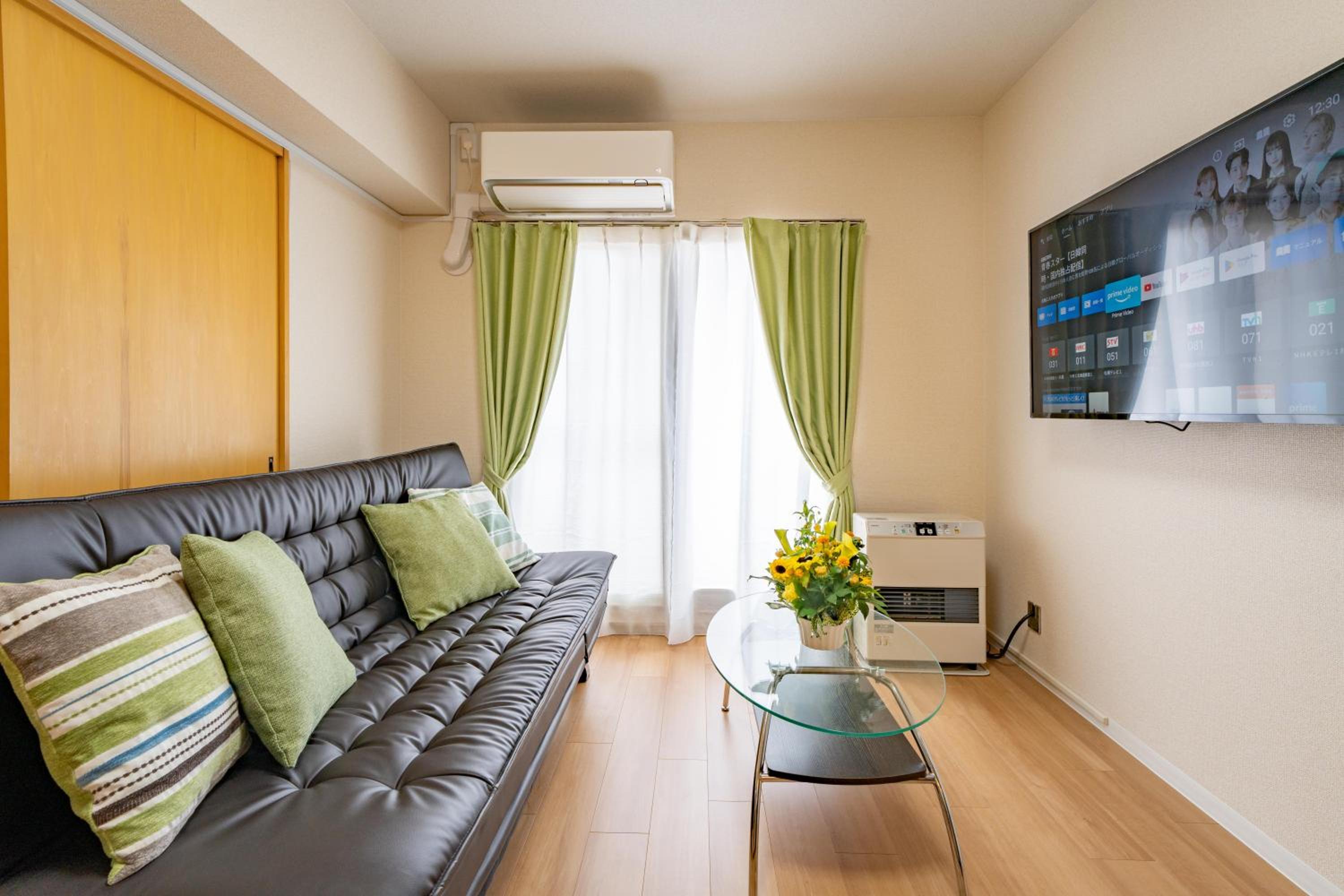 One-Bedroom Standard Apartment - Photo 20