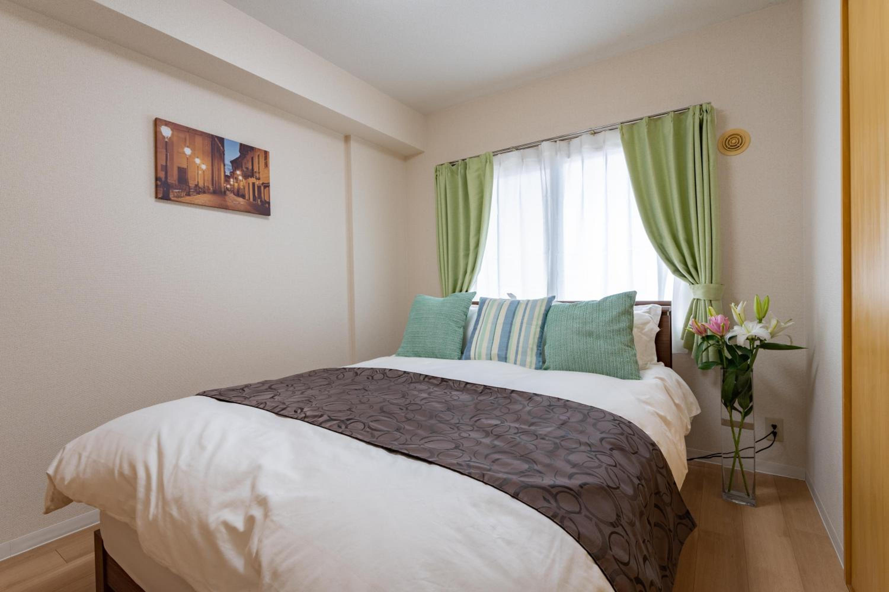 One-Bedroom Standard Apartment - Photo 15