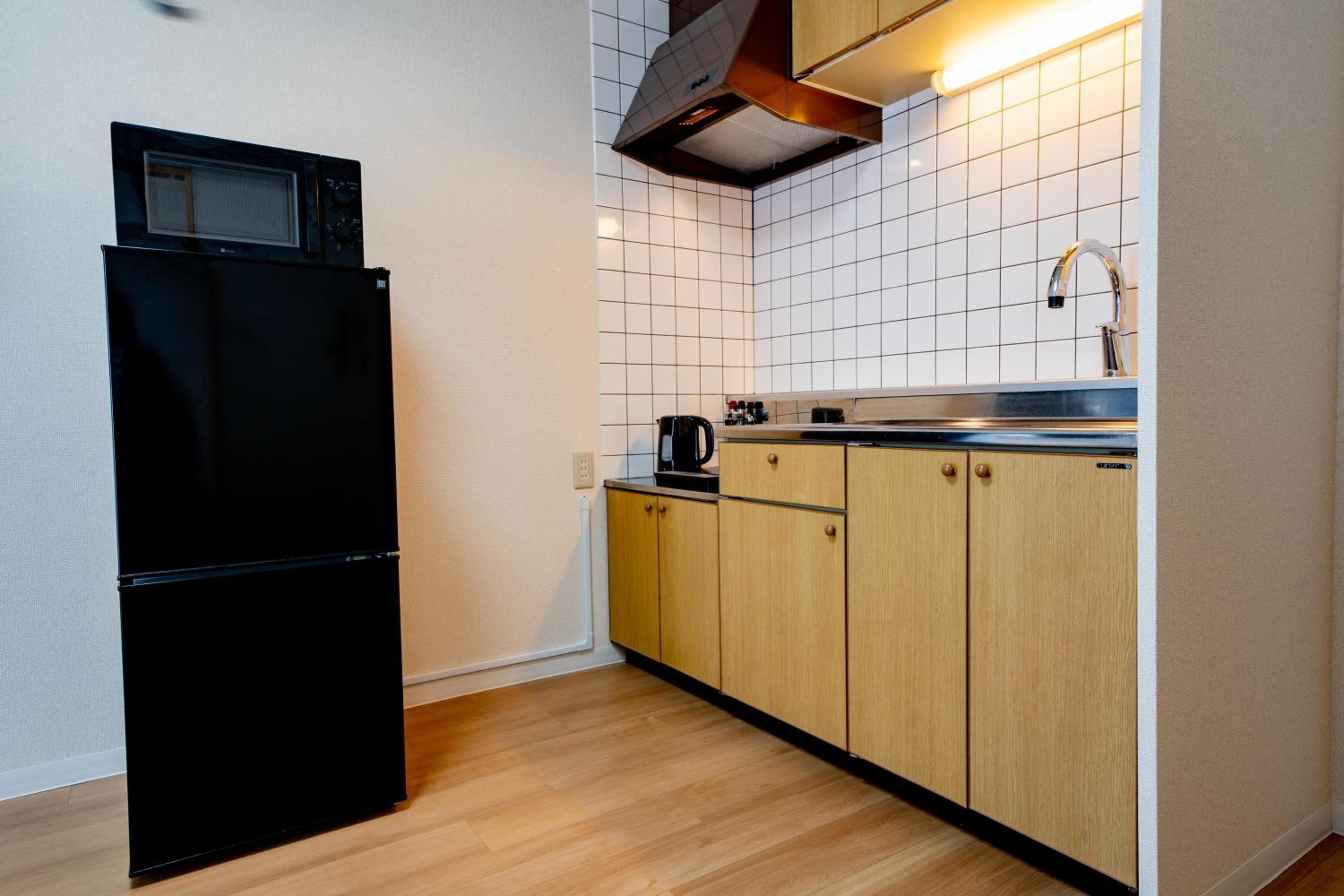 One-Bedroom Standard Apartment - Photo 12