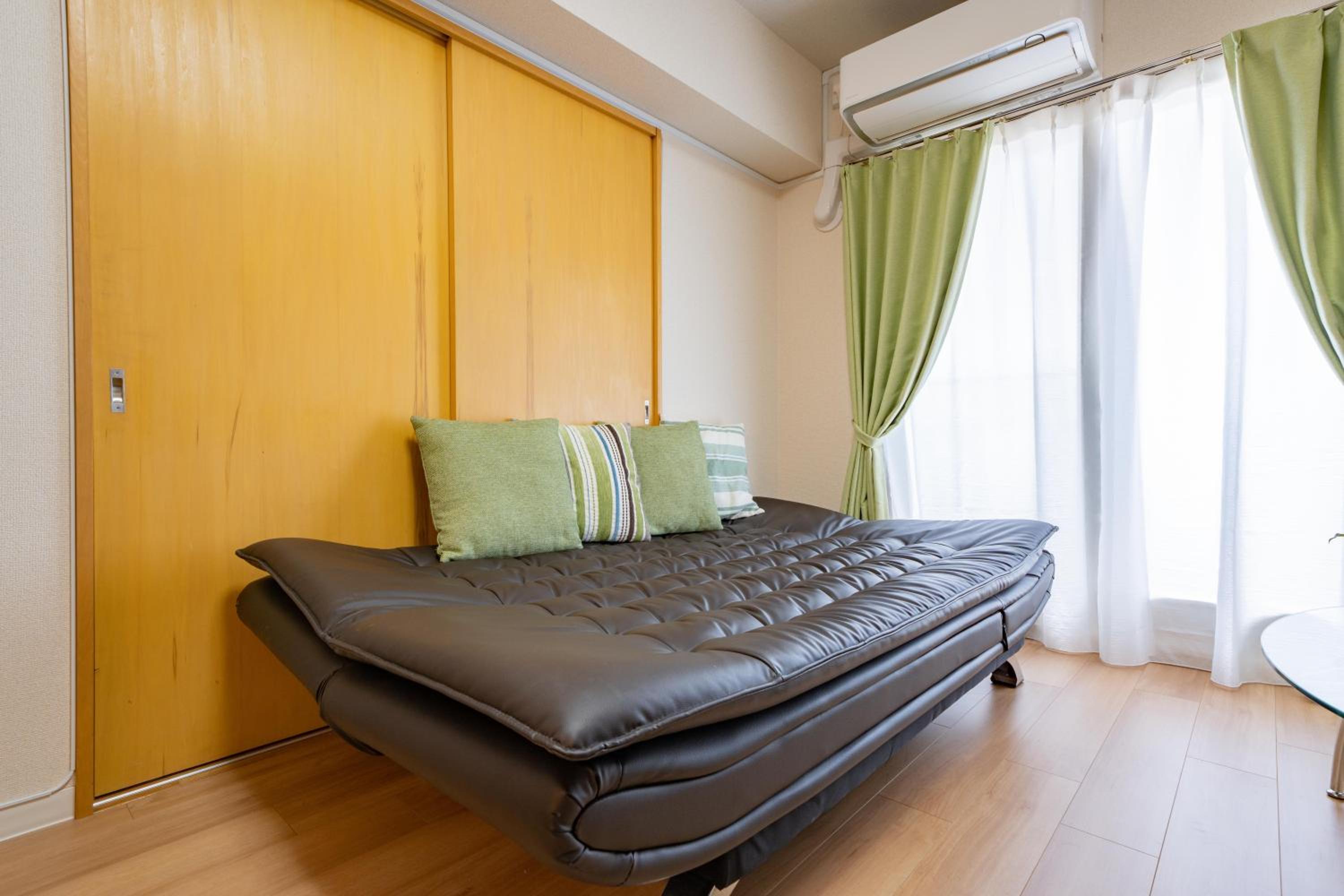 One-Bedroom Standard Apartment - Photo 16