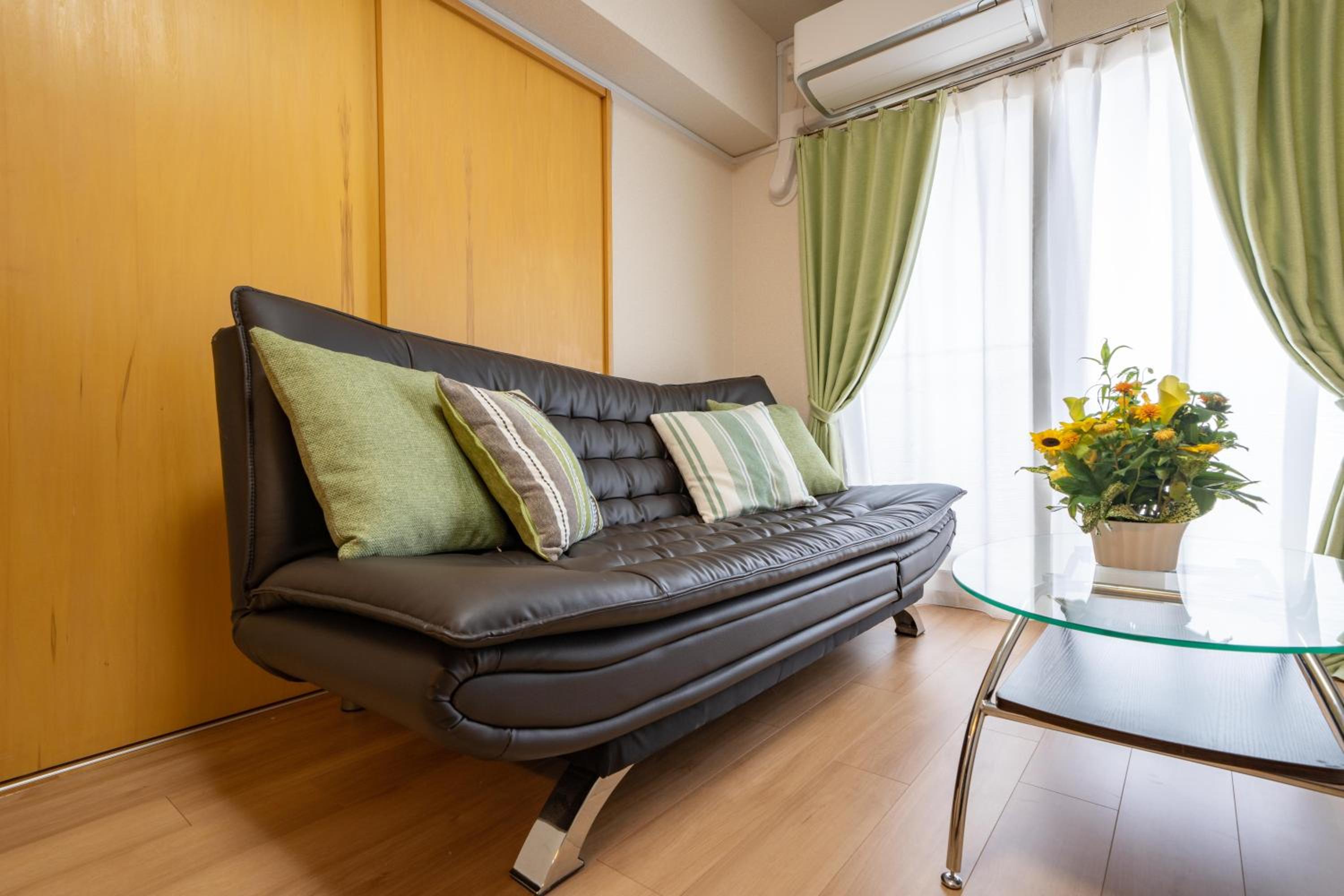 One-Bedroom Standard Apartment - Photo 18