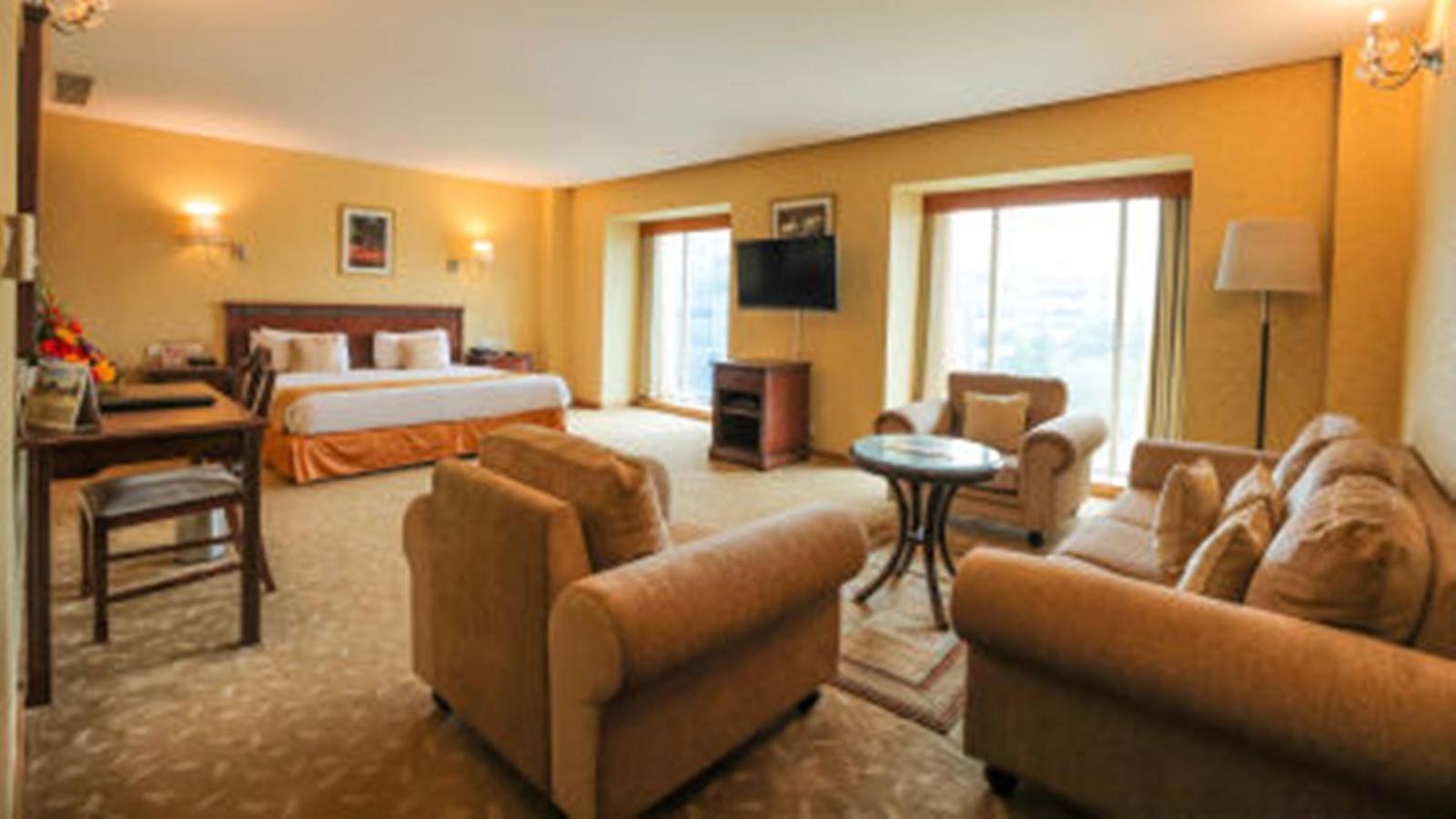 Grandeur Suite - Photo 10