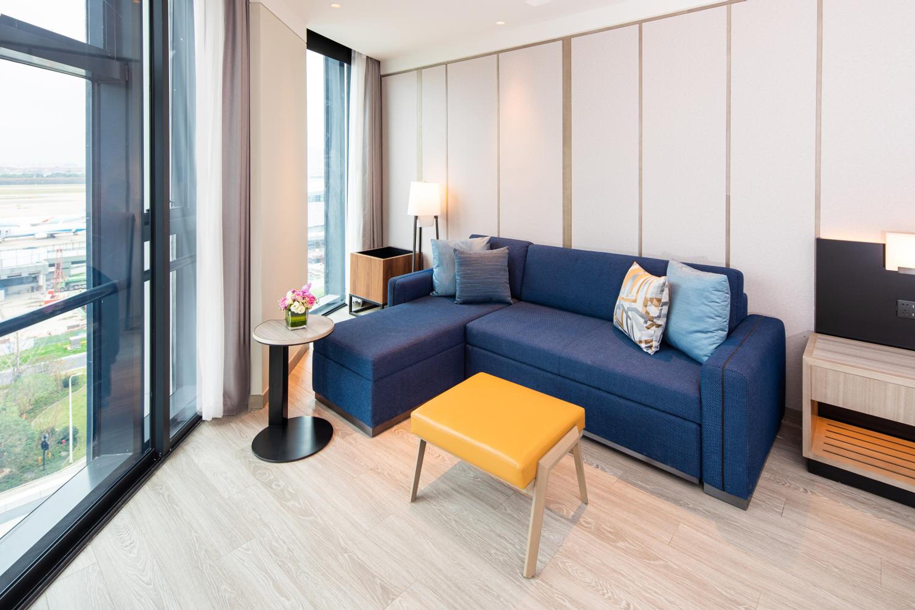 Specialty Twin Room with Sofa Bed photo 3