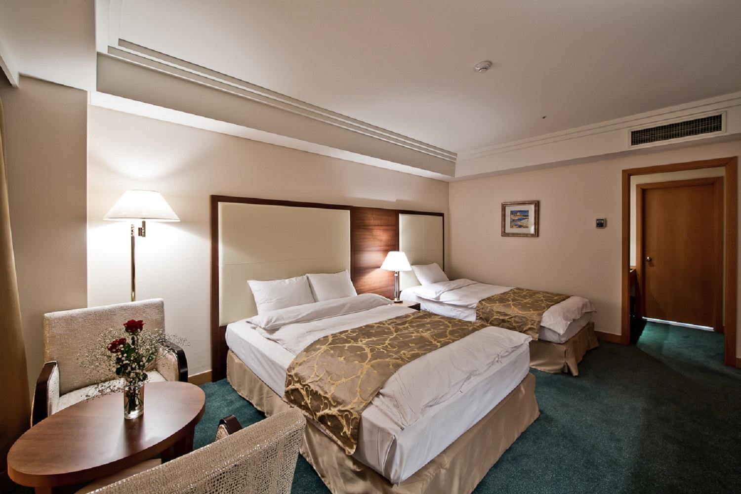 Junior Suite Twin Room with Sea View - Photo 2