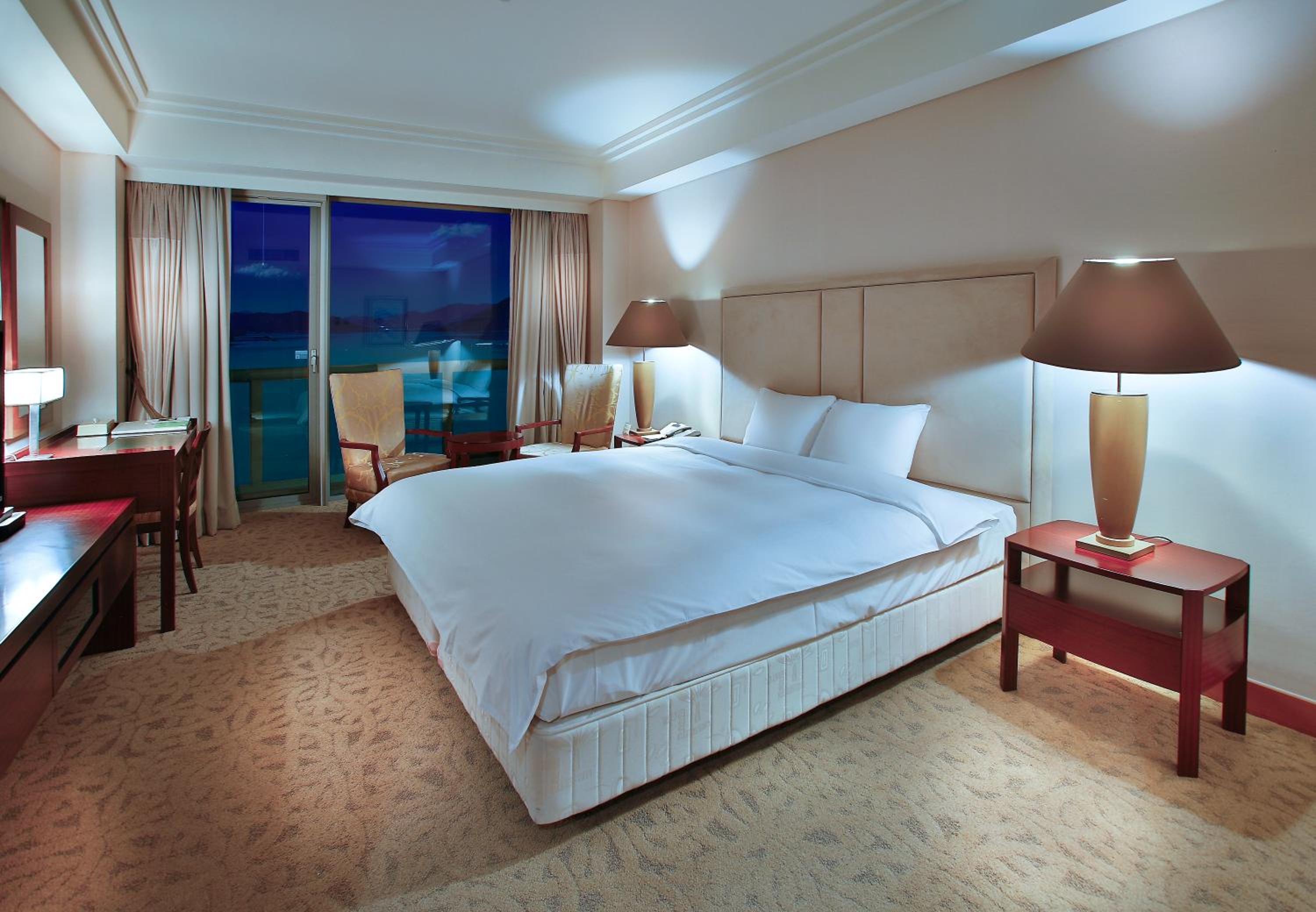 Deluxe Double Room with Sea View - Photo 6