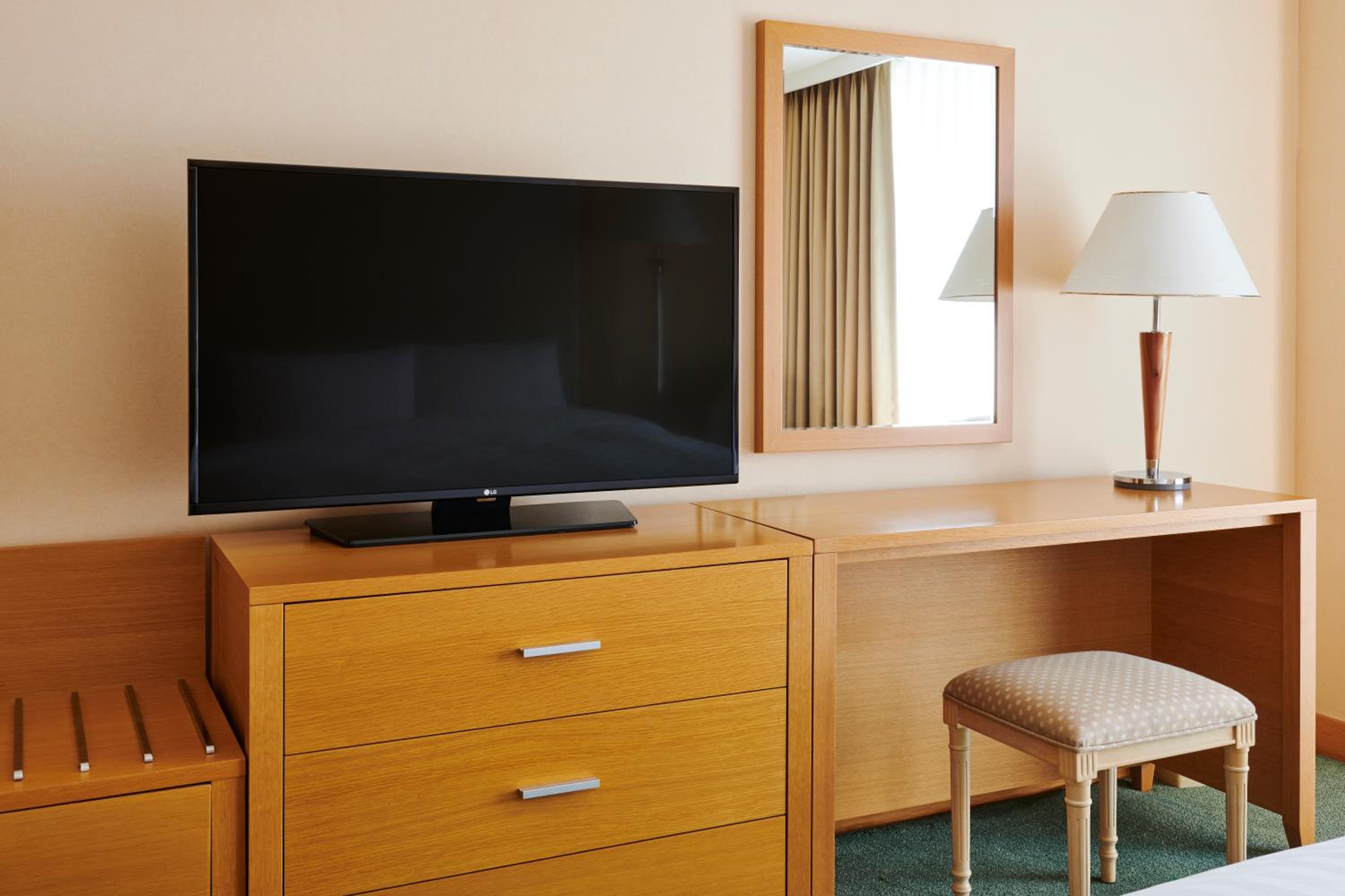 Special Offer - Deluxe Twin Room - Mountain View with Free Breakfast for 2 - Photo 2