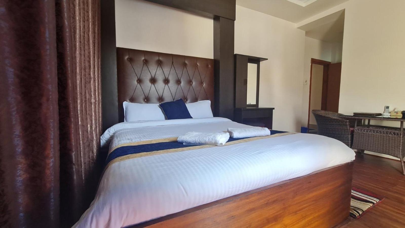Queen Room