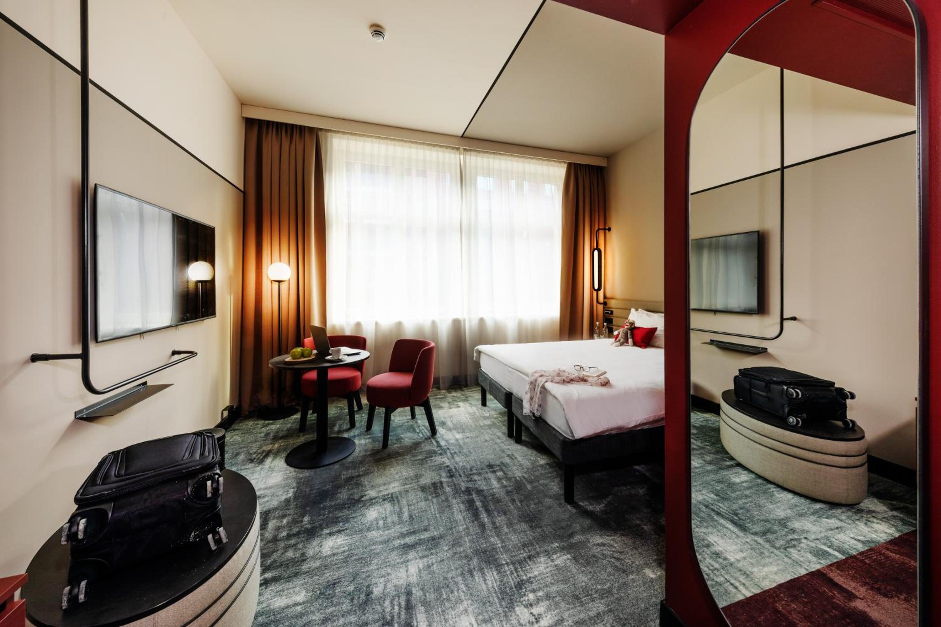 Executive King Room (with two separate mattresses) - Photo 4