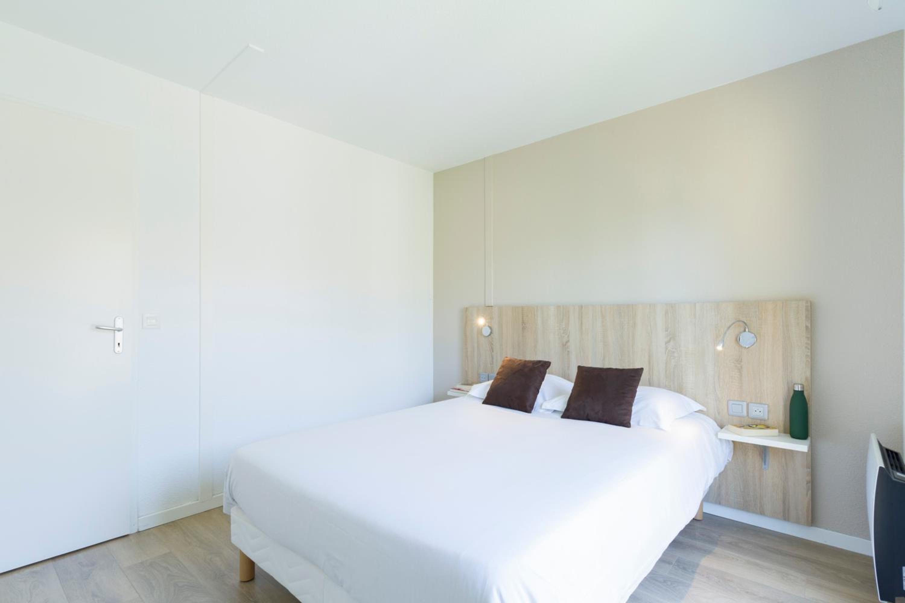 Two-Bedroom Apartment (6 Adults) photo 2
