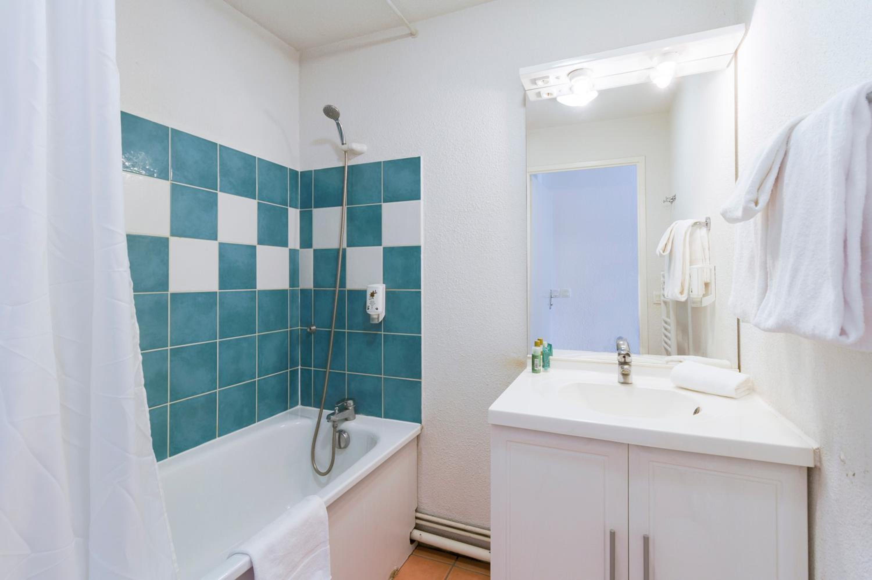 Three-Bedroom Apartment (8 Adults) photo 3