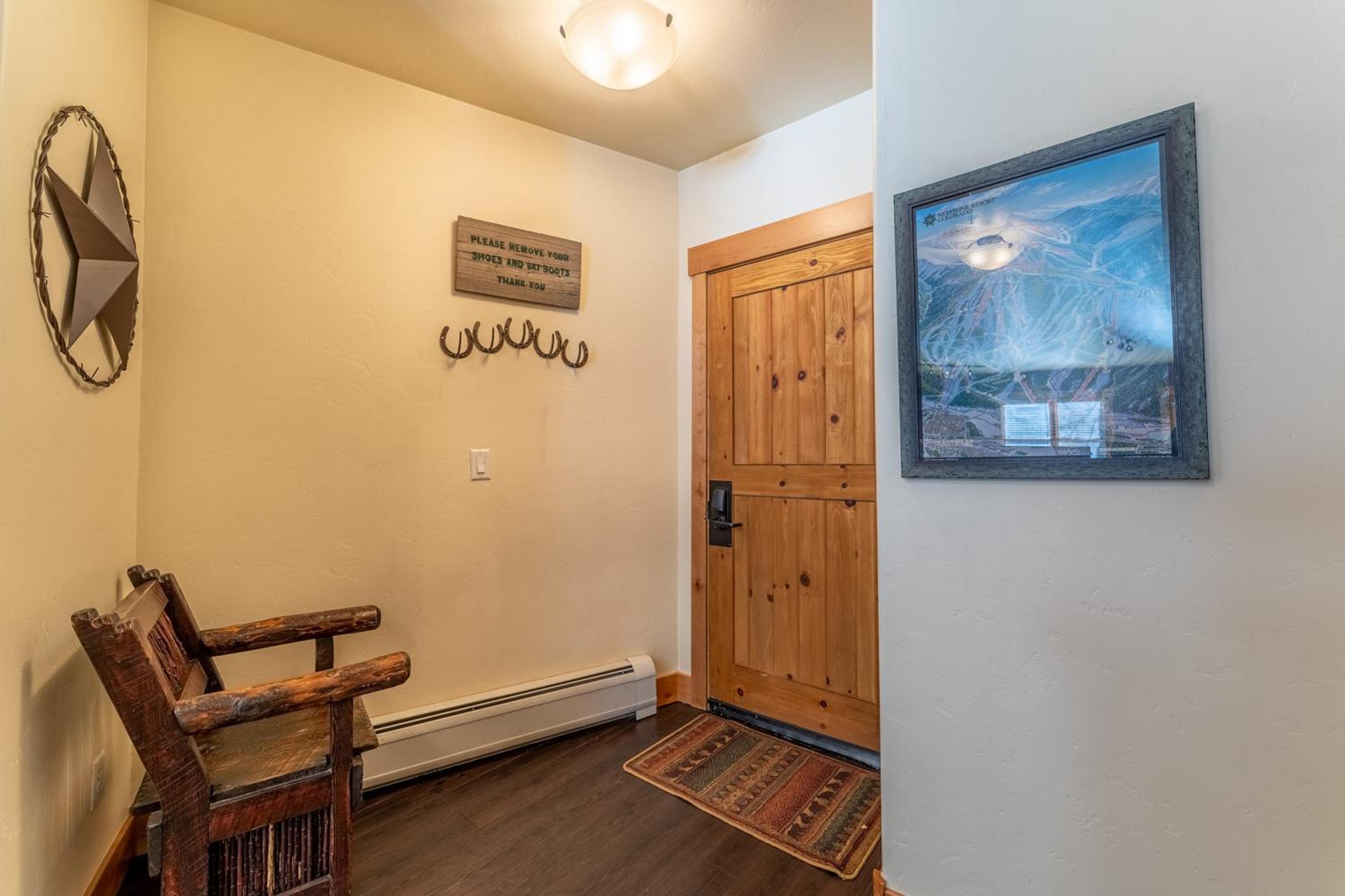 Apartment photo 2