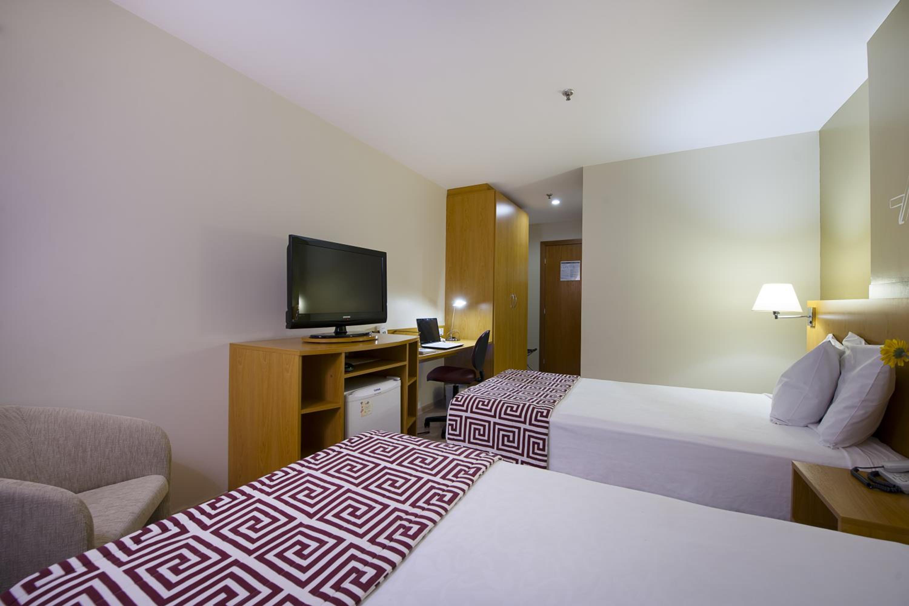 Superior Twin Room photo 3
