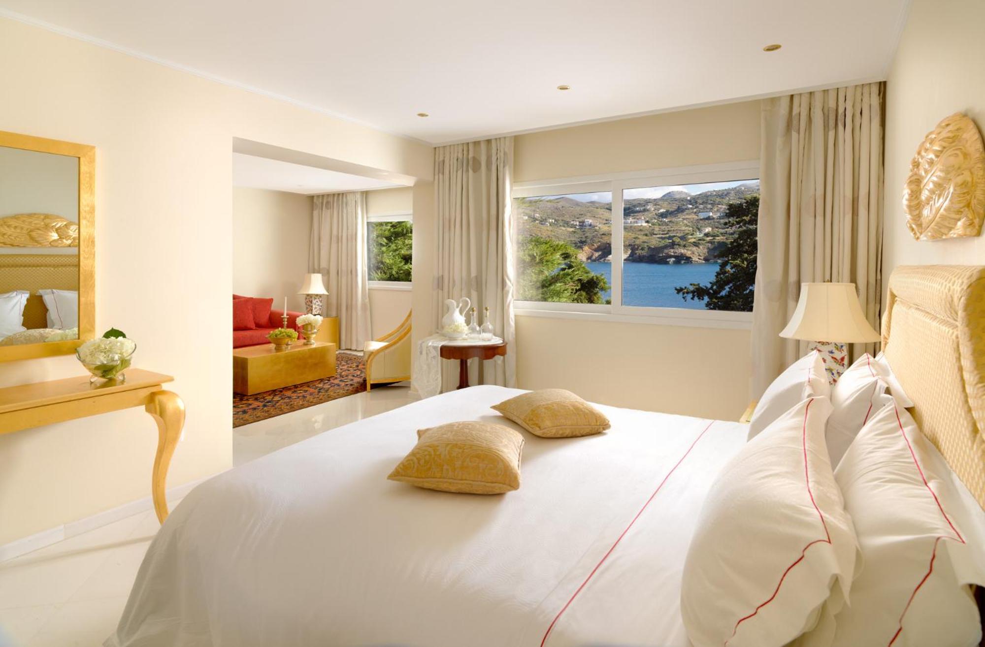 Exclusive Two-Bedroom Maisonette with Individual Pool - Photo 7
