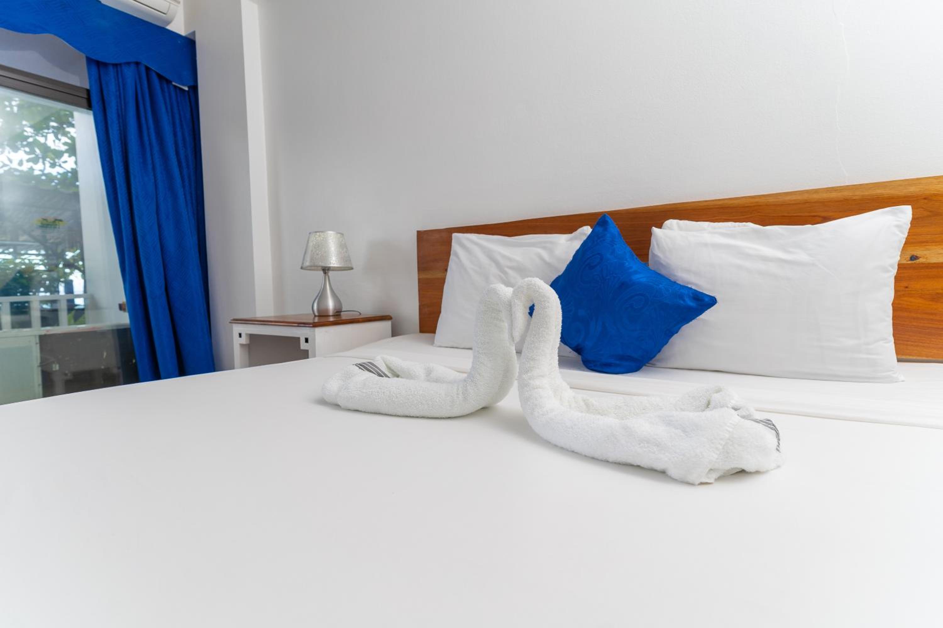 King Room with Sea View - Photo 8