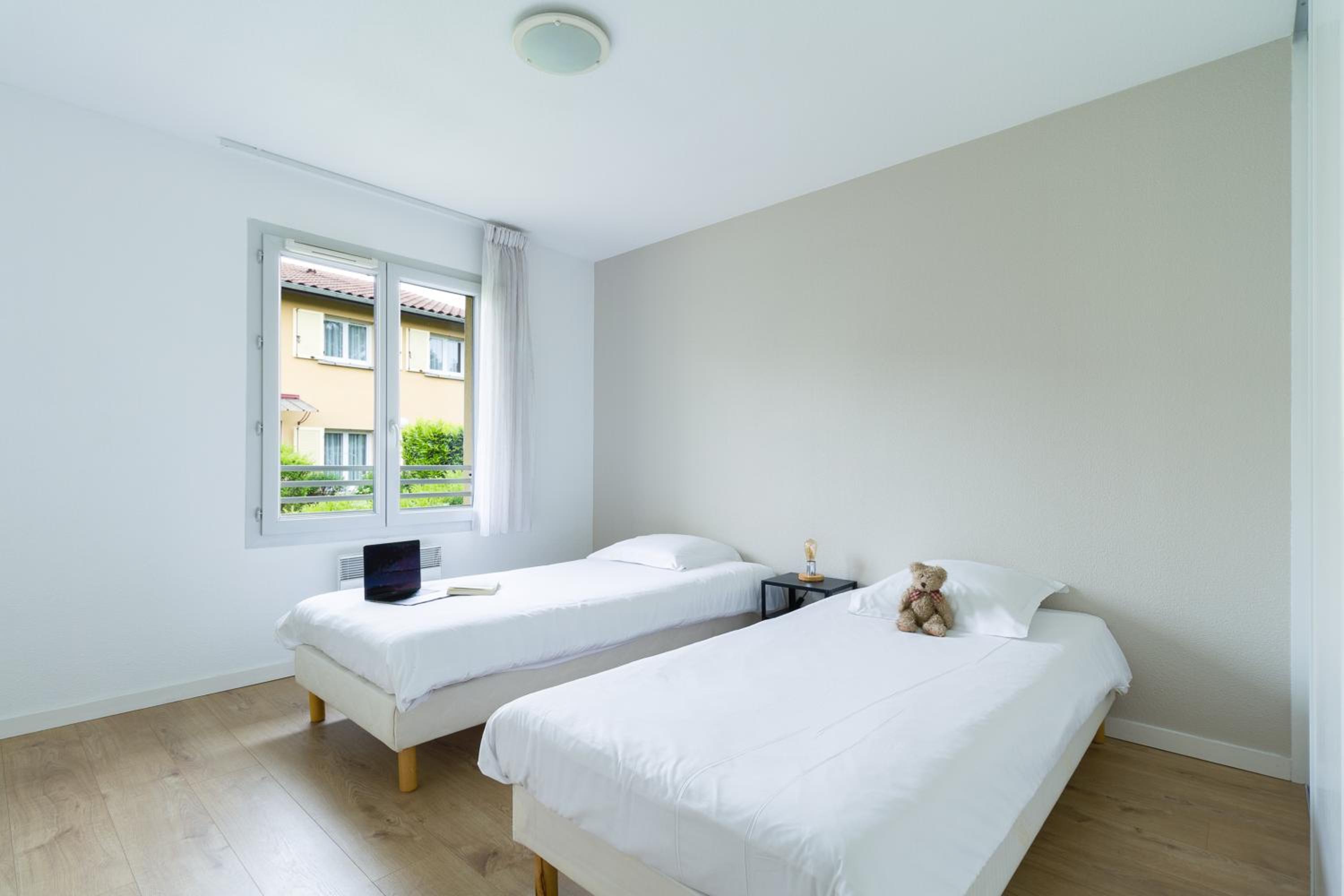 Three-Bedroom Apartment (8 Adults) - Photo 8