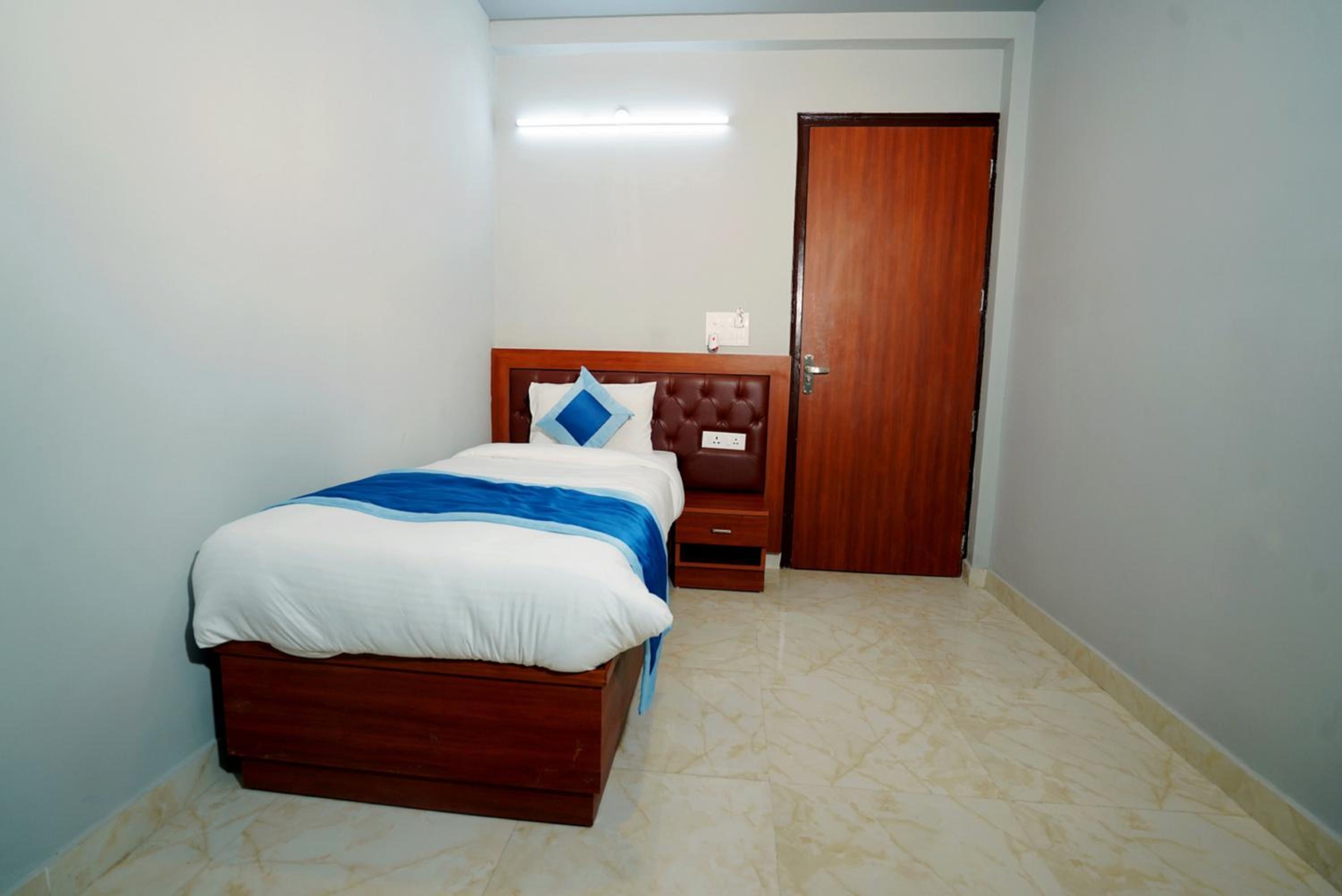 Superior Triple Room - Photo 14