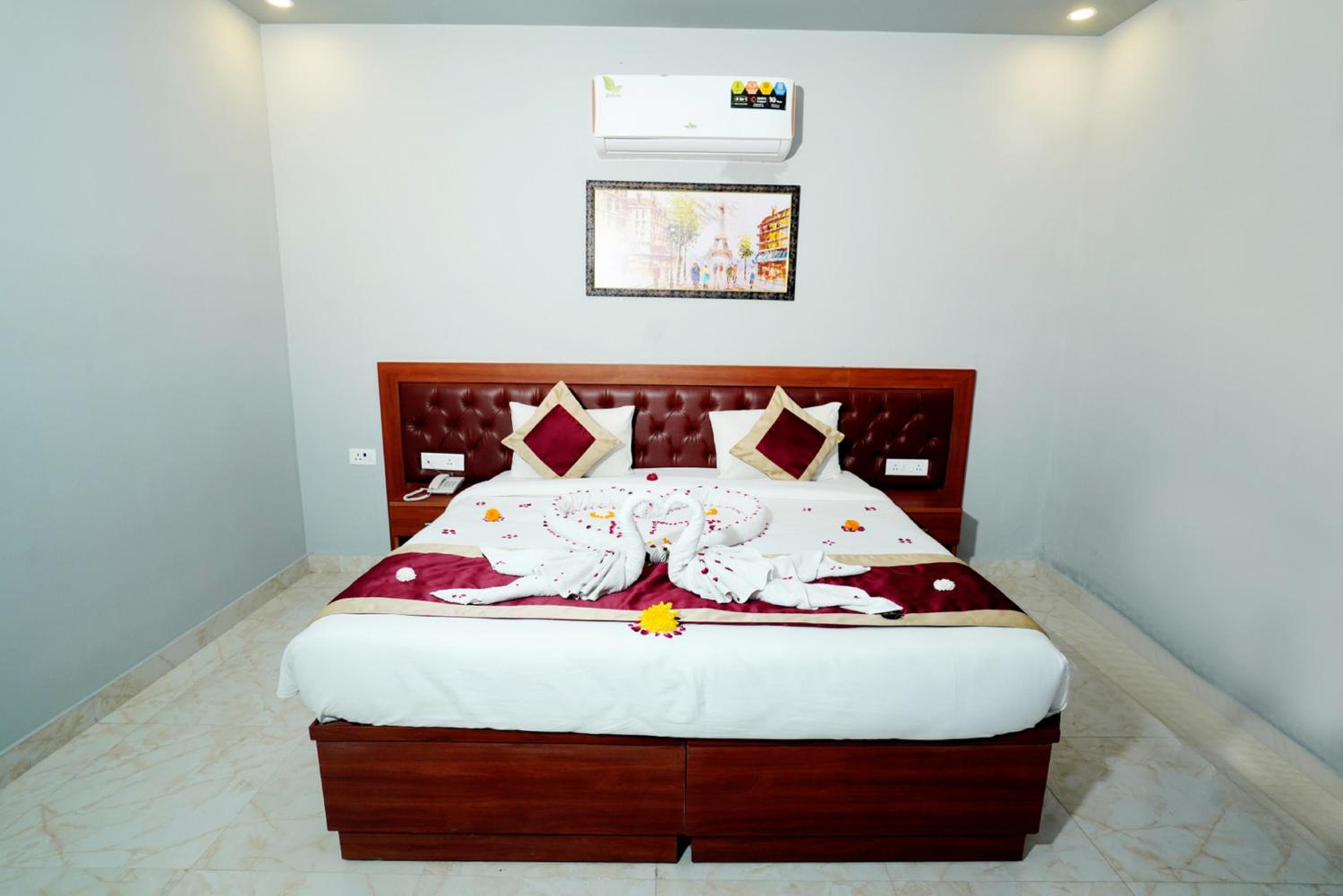 Deluxe Double Room - Photo 27