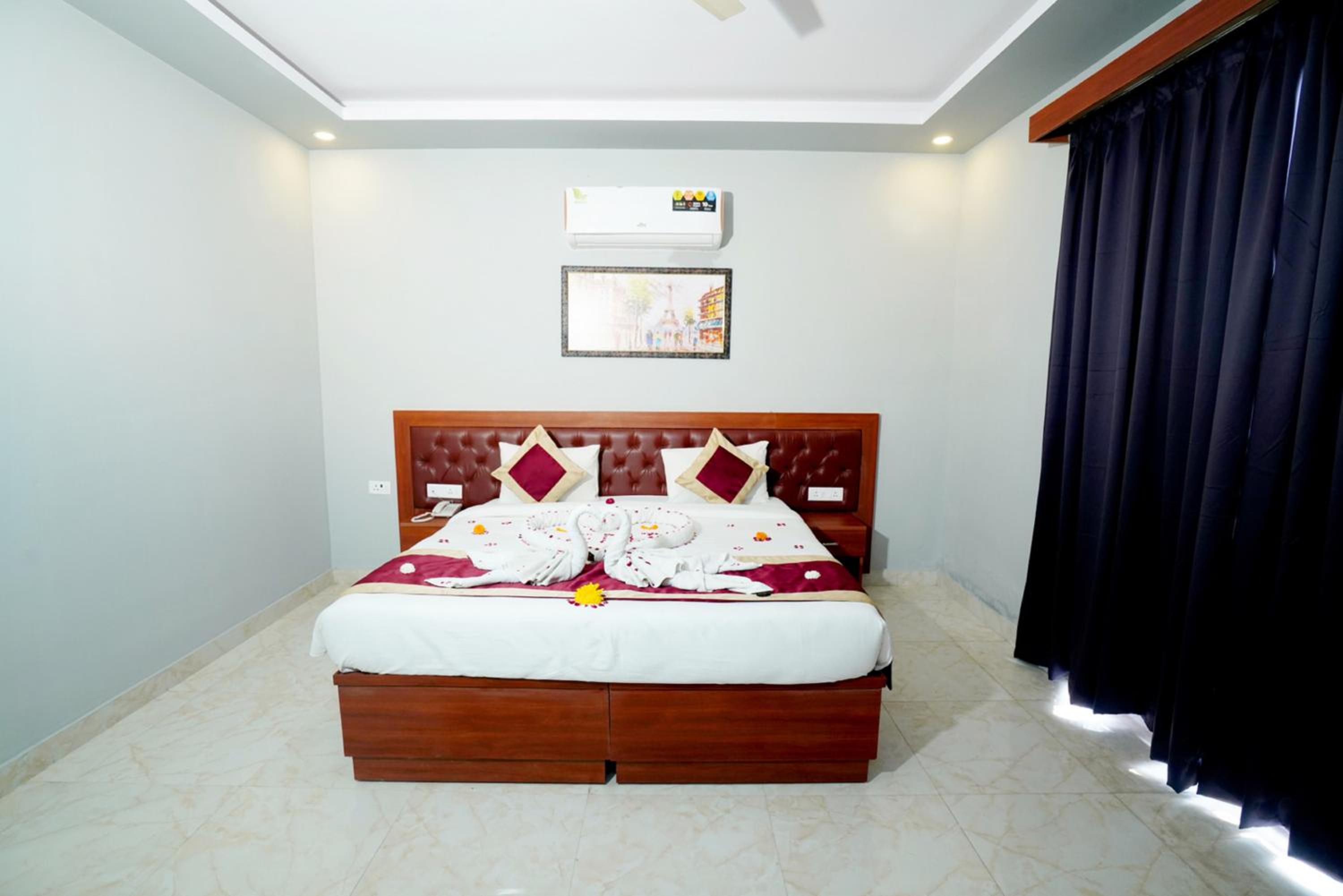 Deluxe Double Room - Photo 25