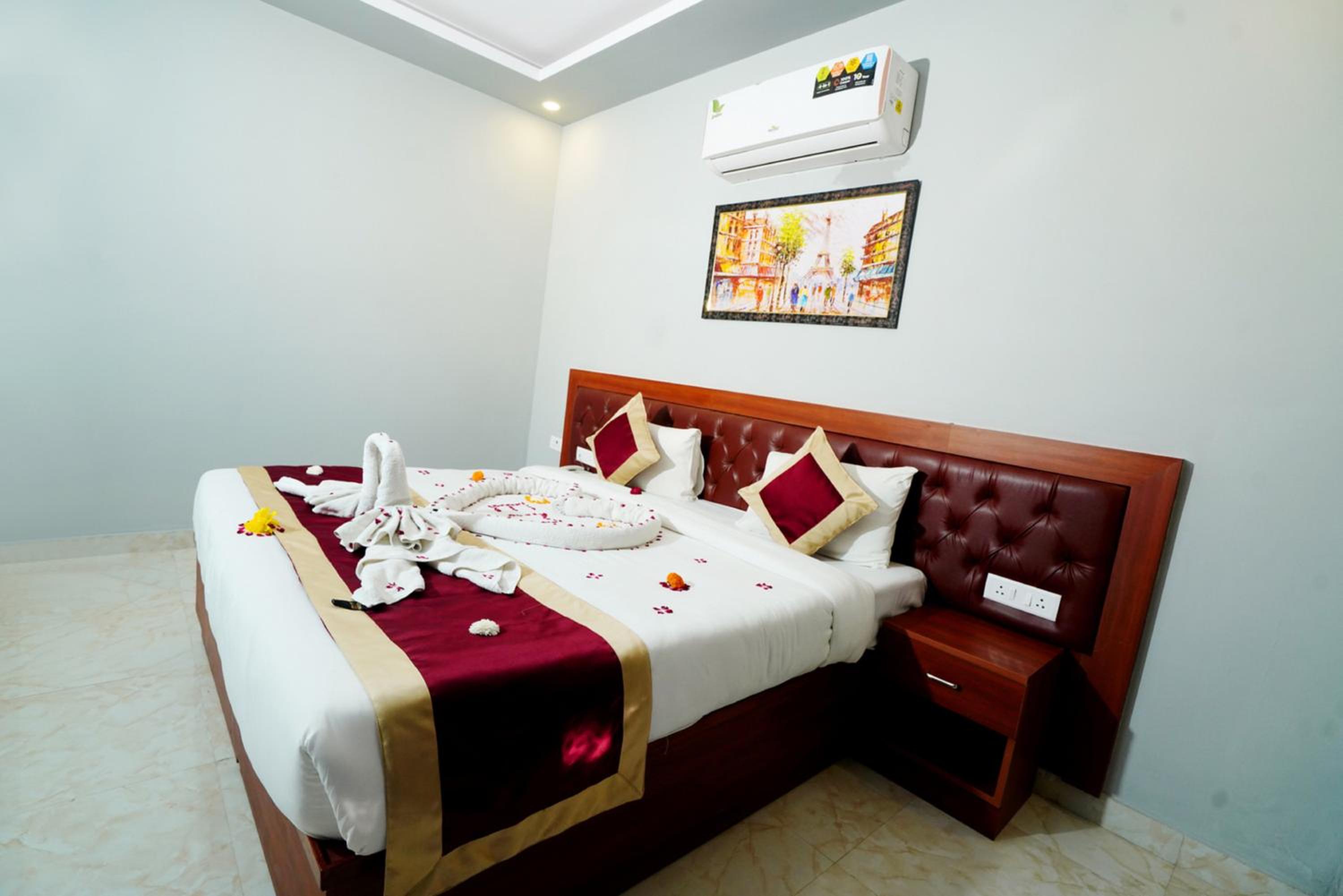 Deluxe Double Room - Photo 24