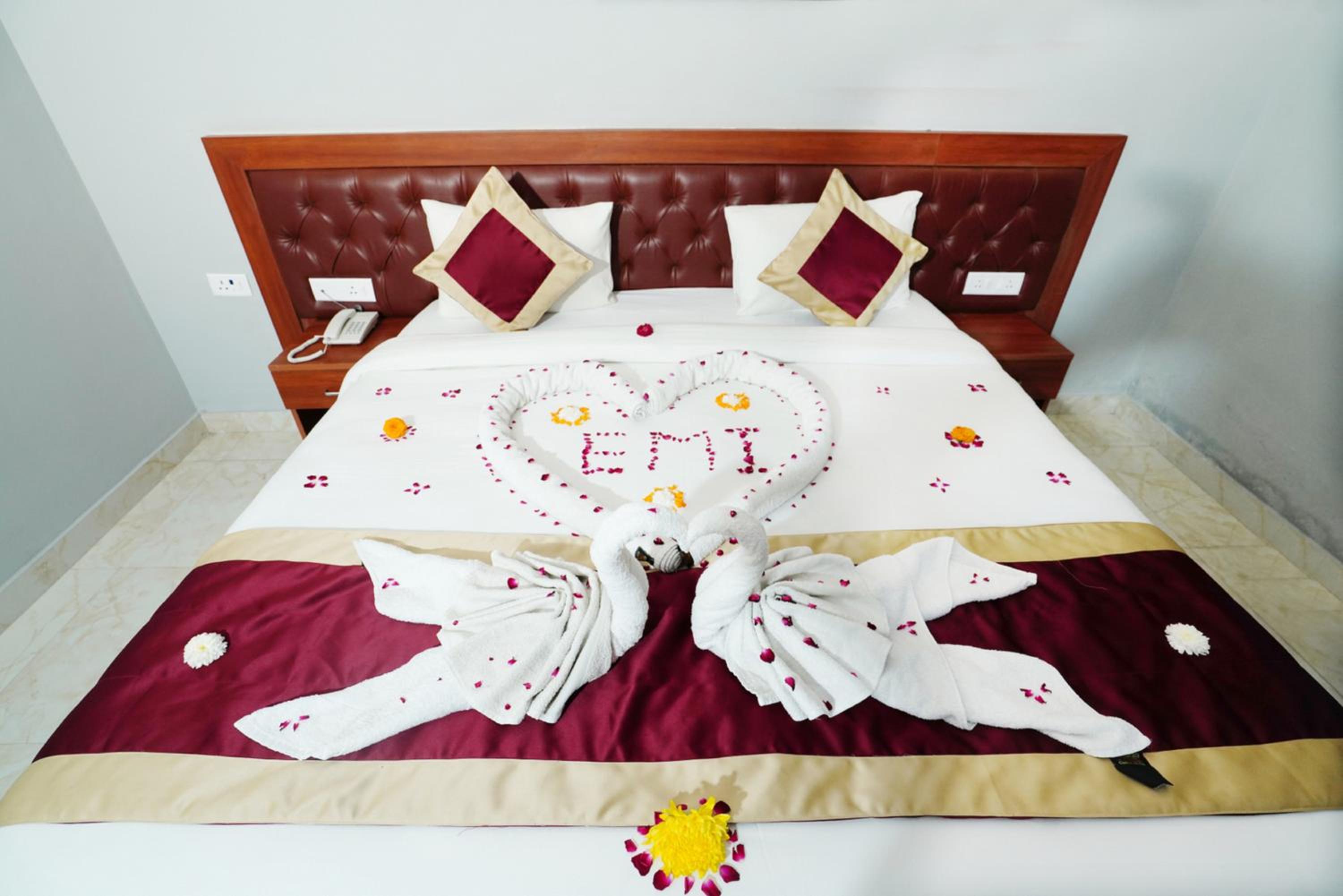 Deluxe Double Room - Photo 23