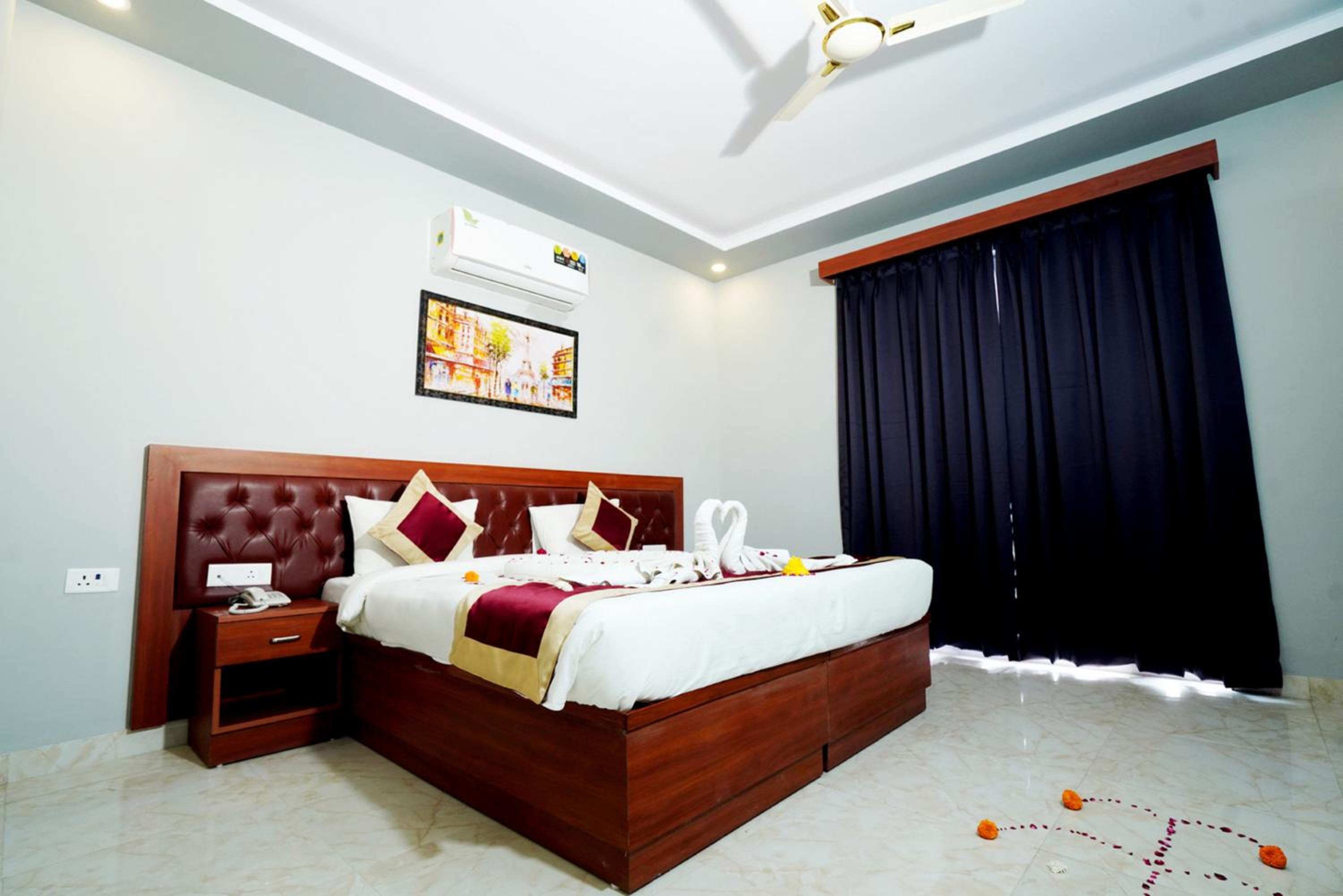 Deluxe Double Room - Photo 22