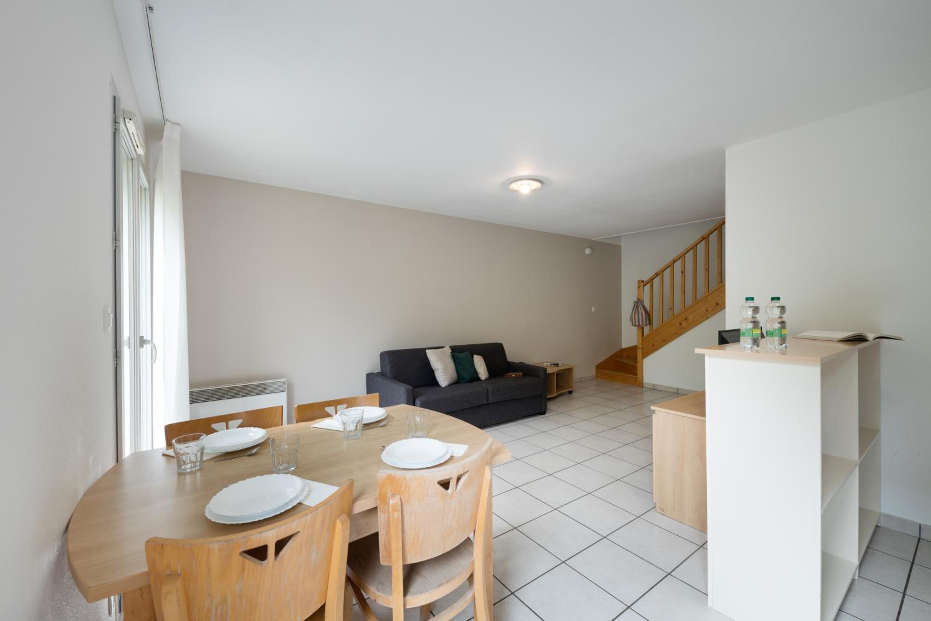 Two-Bedroom Apartment (6 Adults) - Photo 11