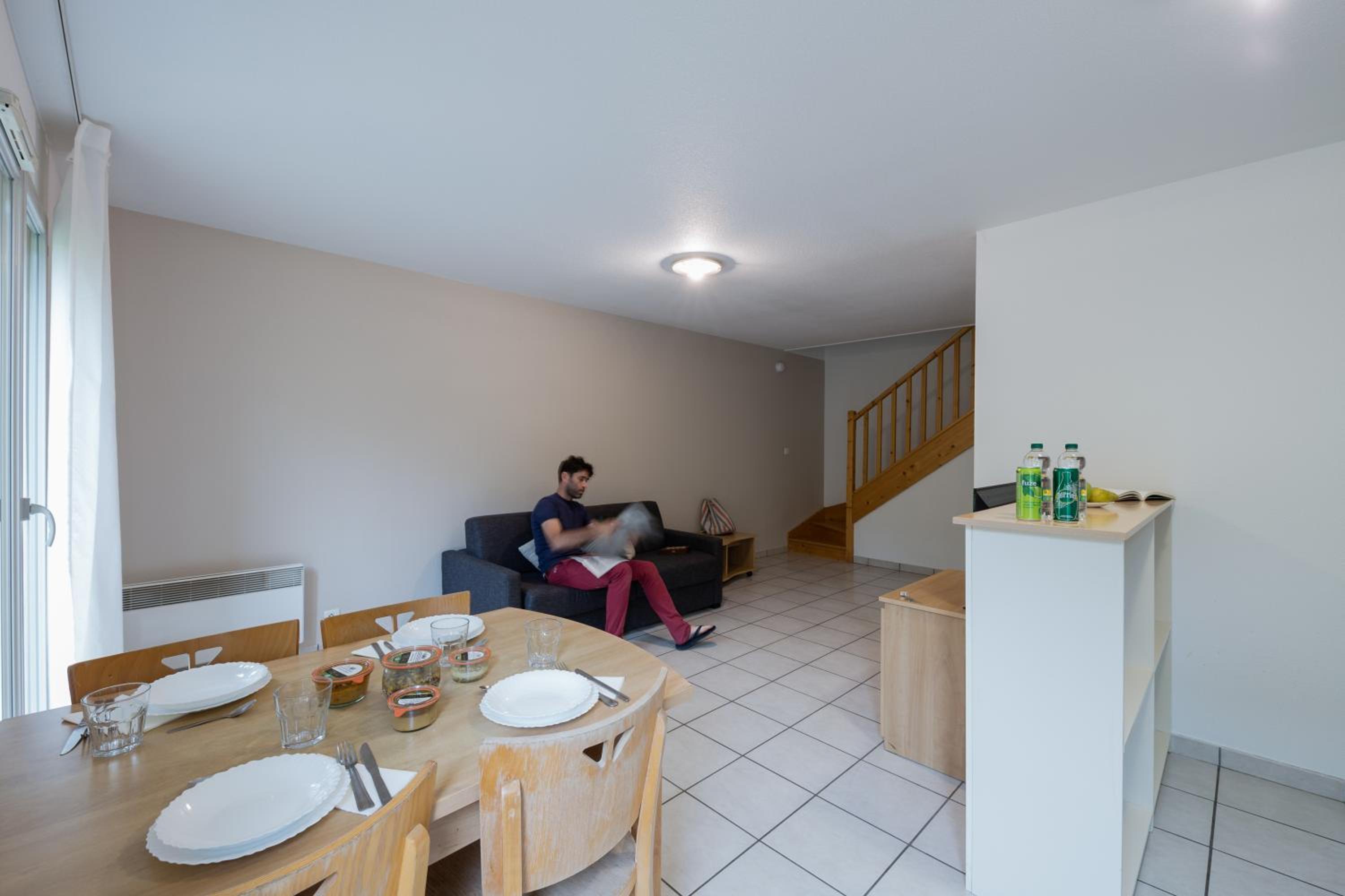 Two-Bedroom Apartment (6 Adults) - Photo 8