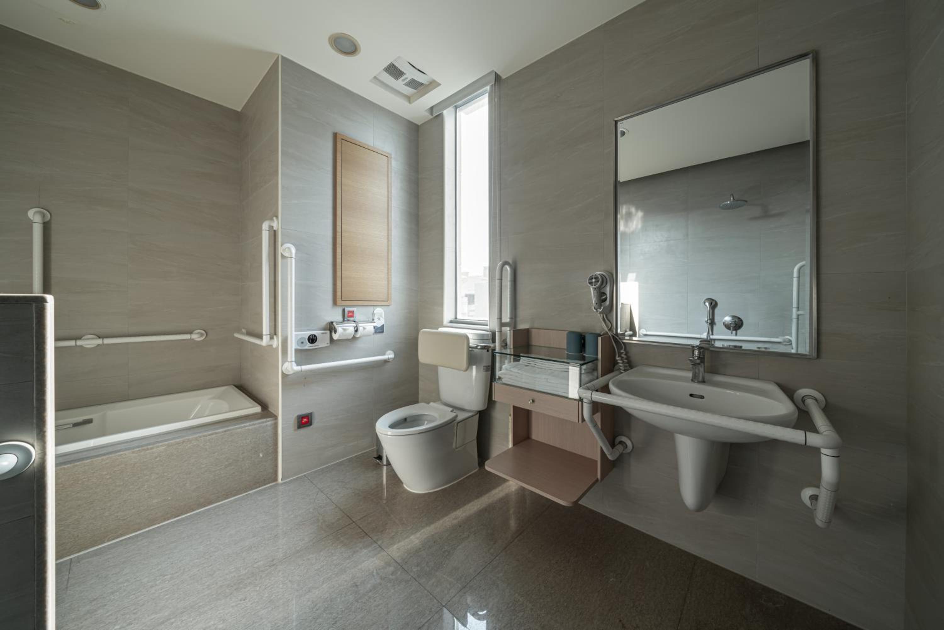 Double Room - Disability Access photo 2