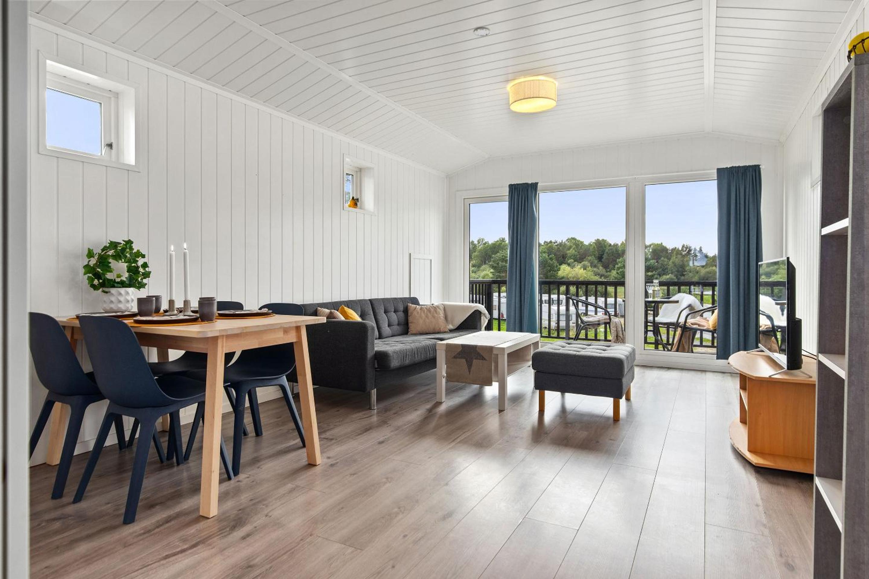 Two-Bedroom Apartment with Balcony photo 1