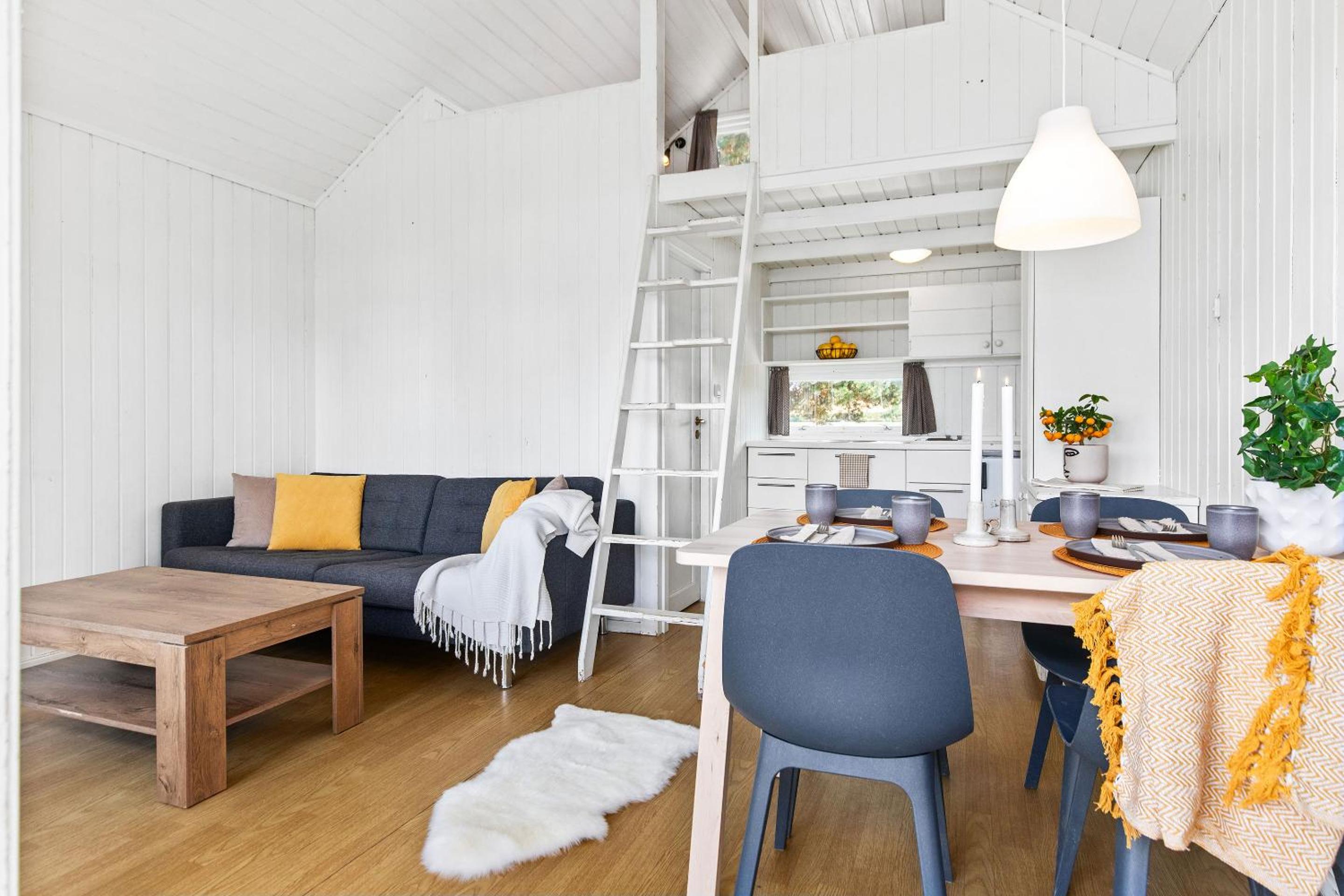 Summer Cabin (4 beds) photo 1