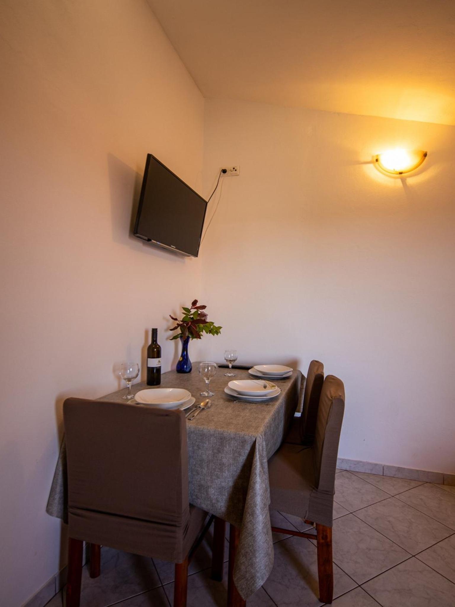 One Bedroom Apartment With Balcony And Sea View photo 2