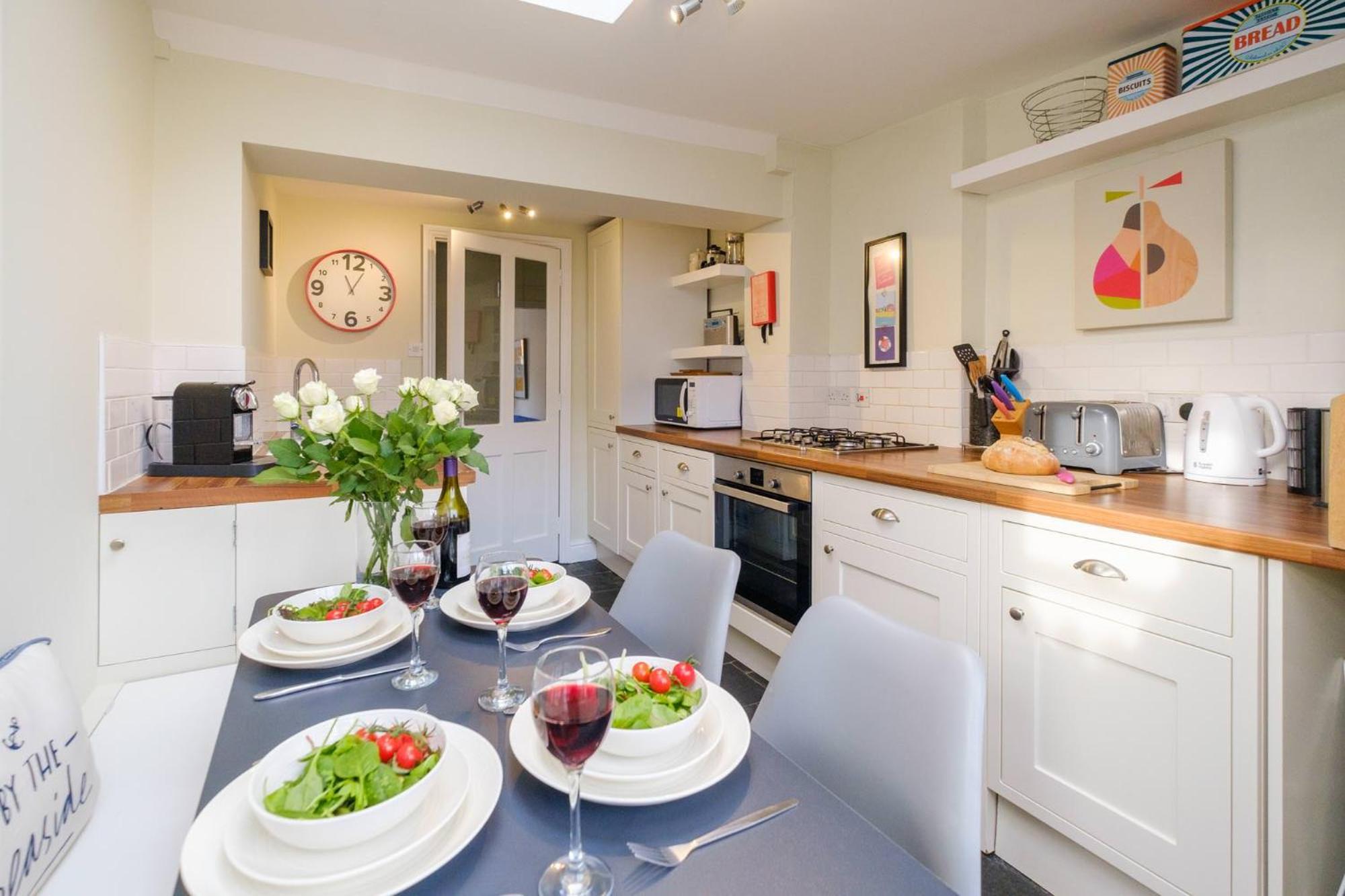 Two-Bedroom House - Photo 29