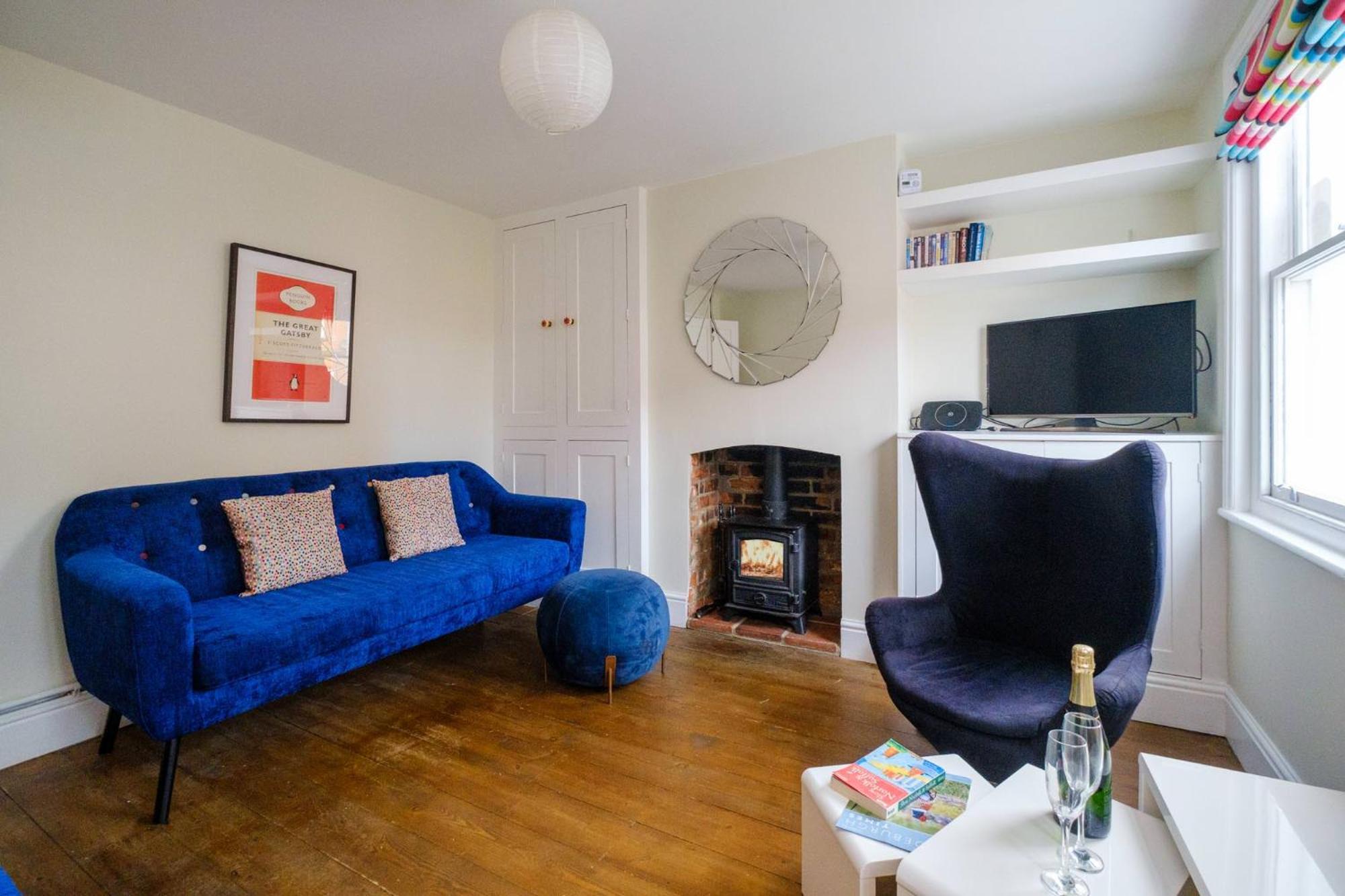 Two-Bedroom House - Photo 8