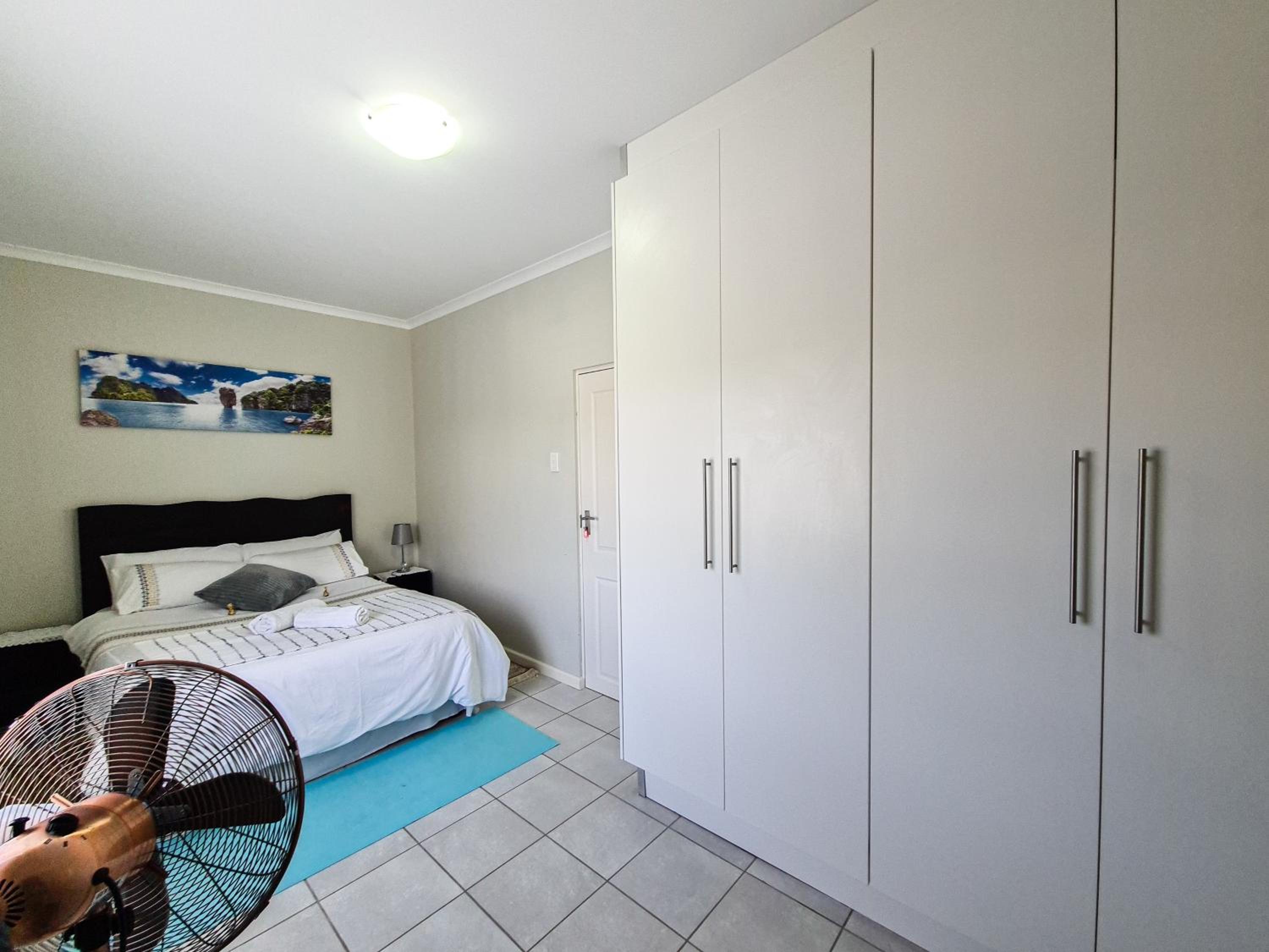 Apartment - Upper Floor - Photo 3