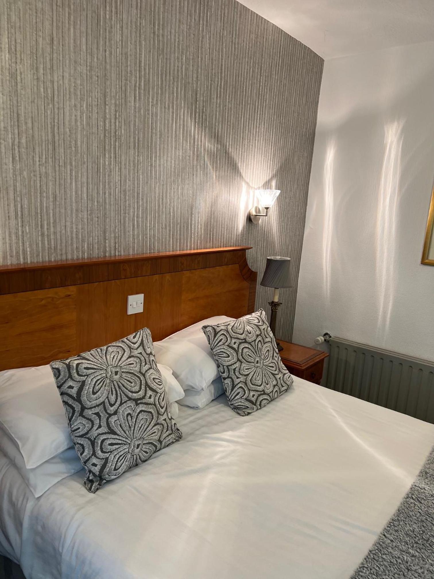 Double Room - Photo 1