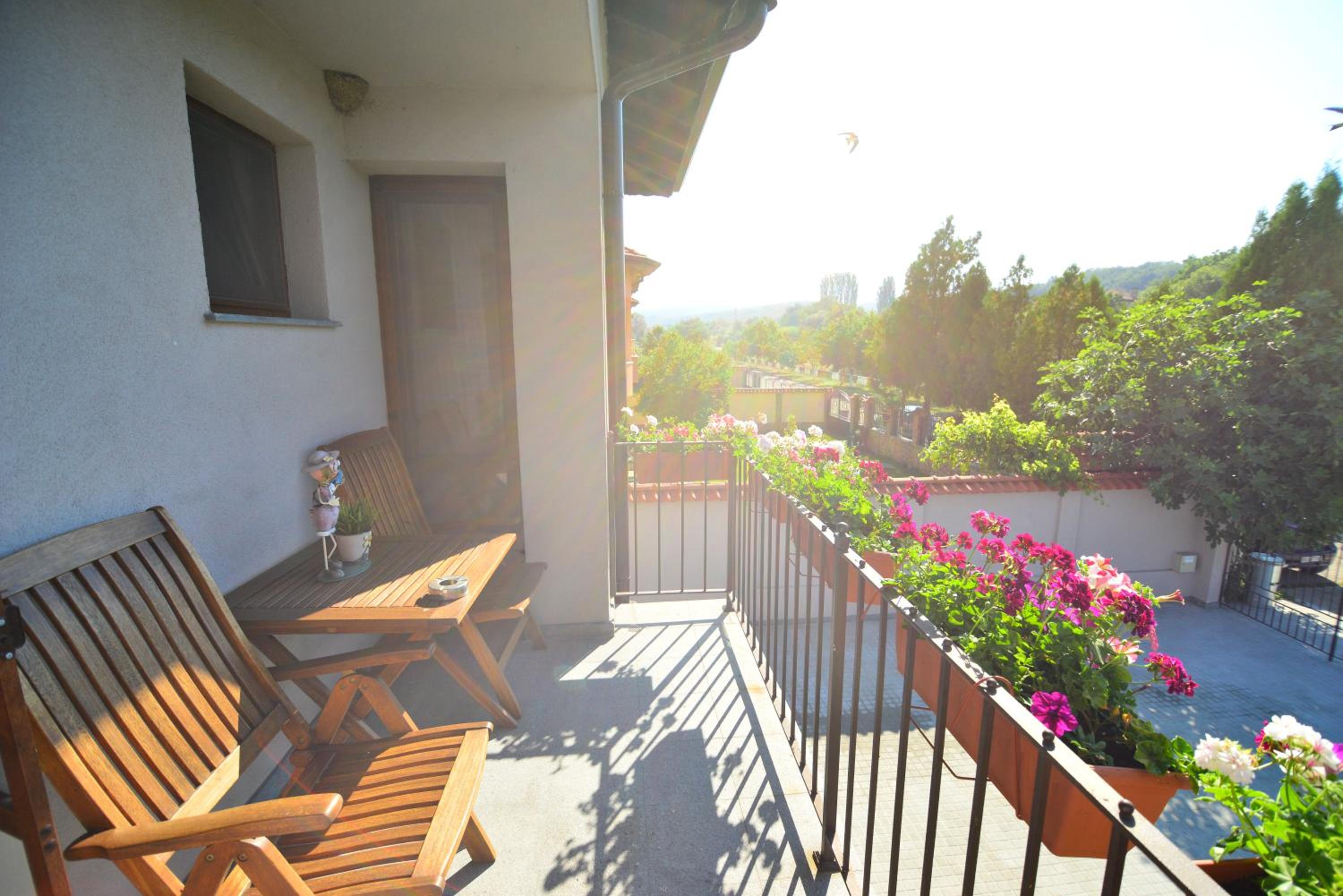 Double Room with Balcony (2 Adults + 1 Child) photo 1