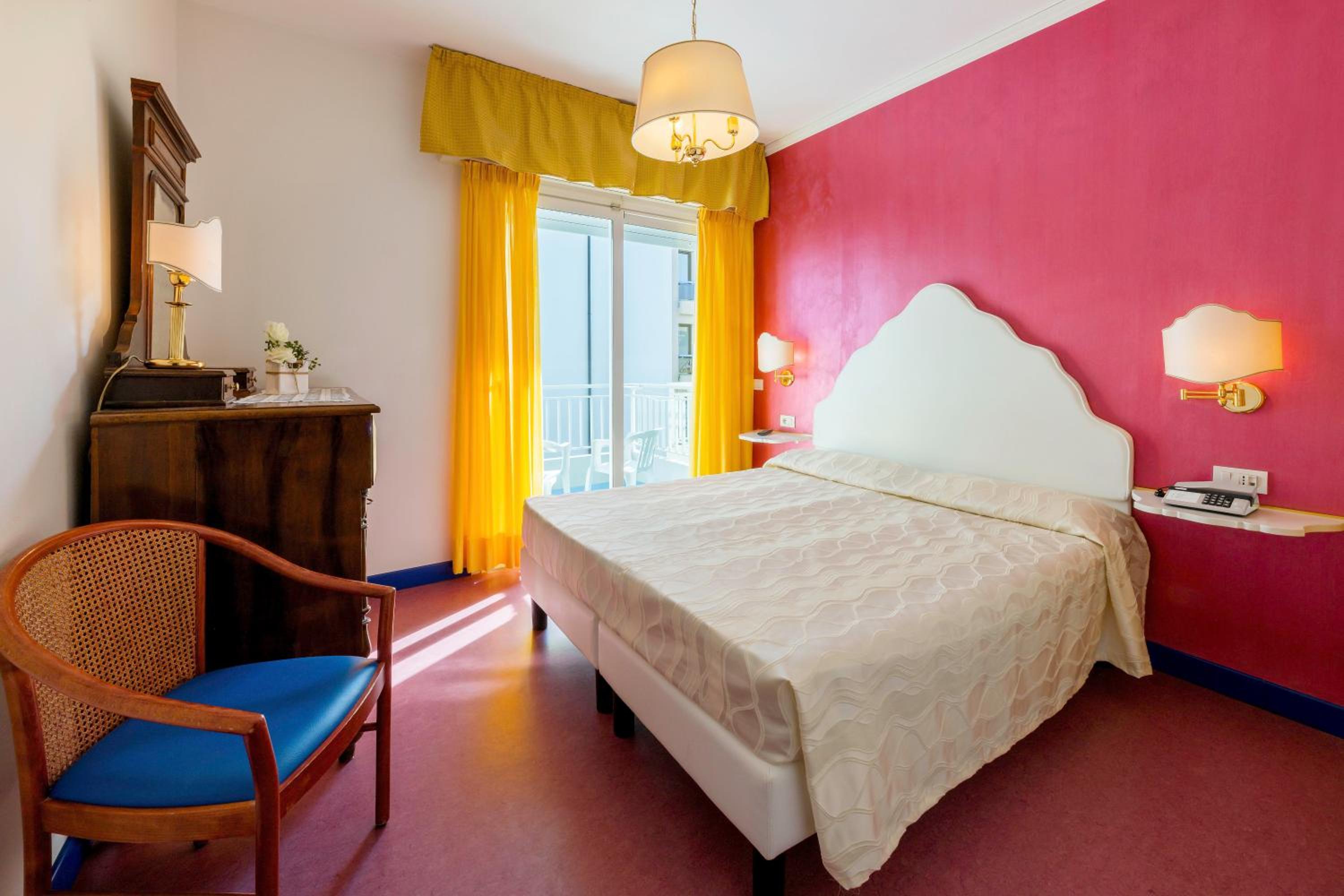 Standard Double Room - Photo 1