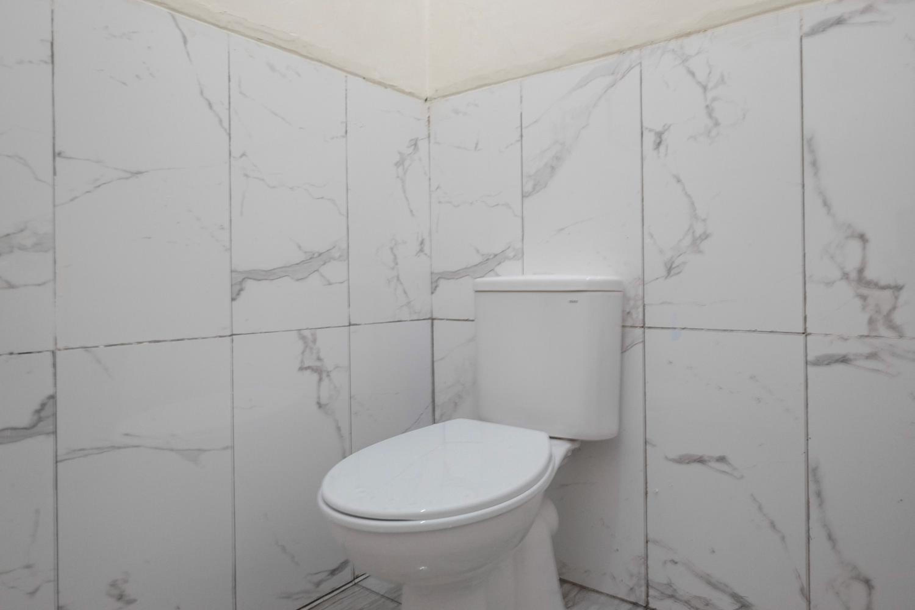 Double Room - Photo 18