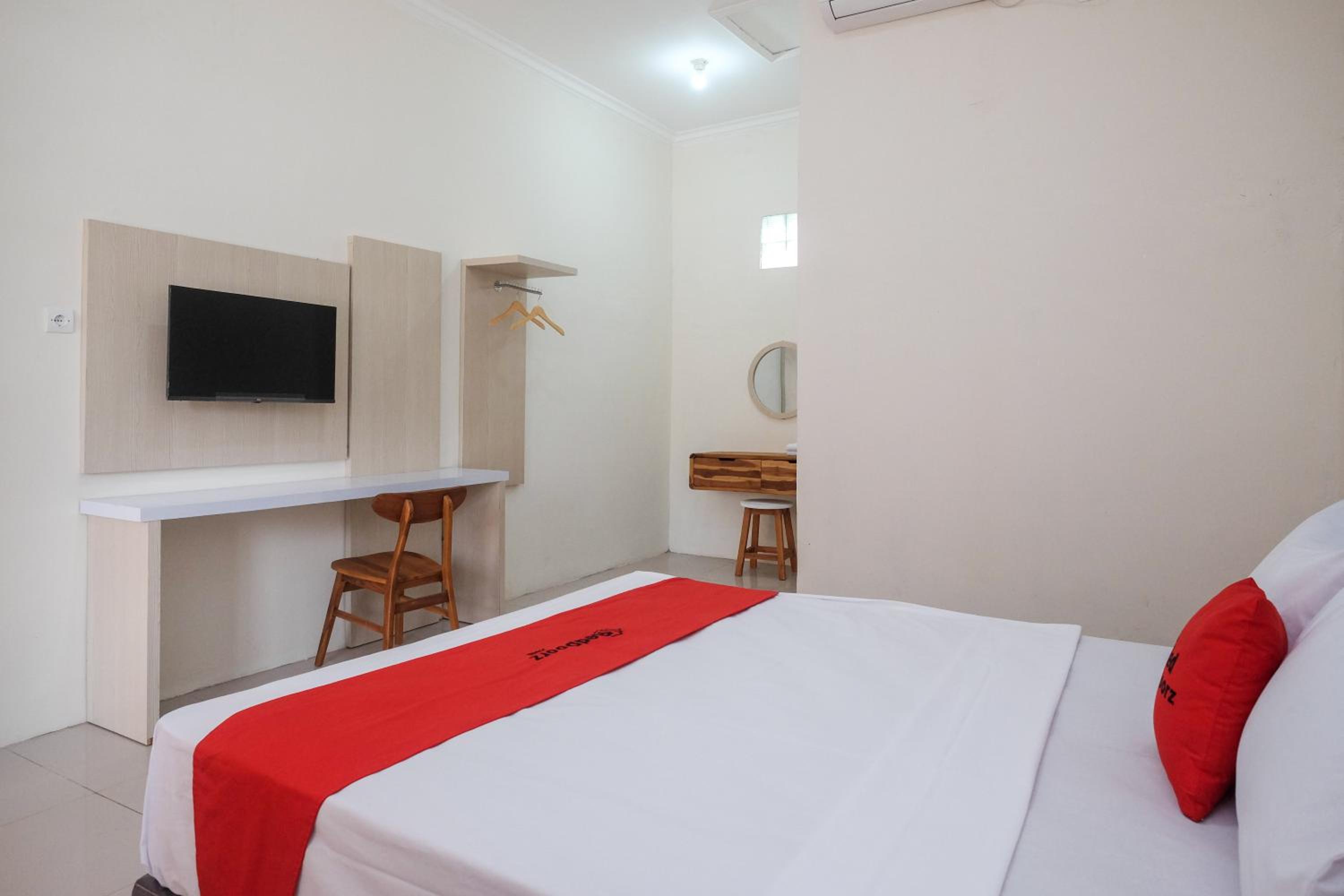 Double Room - Photo 16