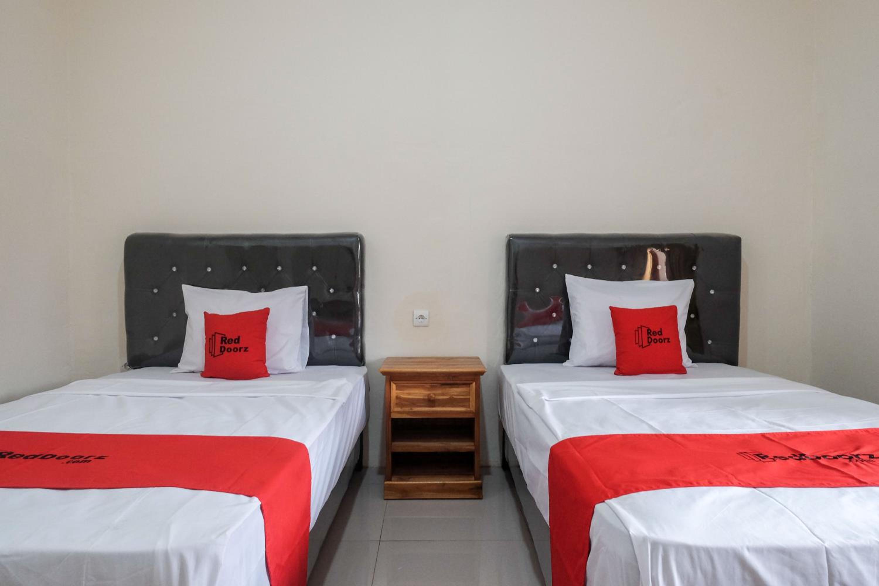 Twin Room - Photo 7