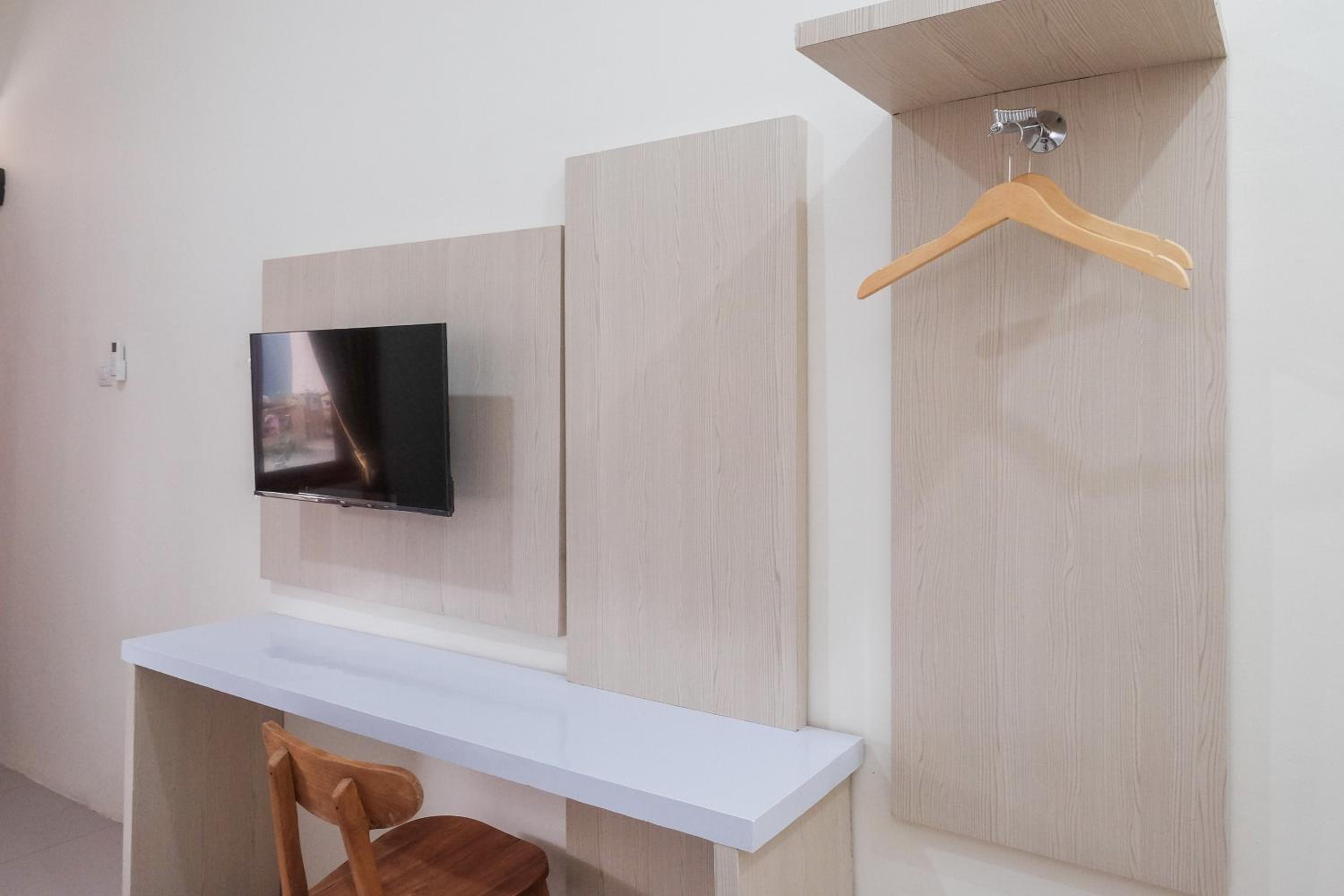 Double Room - Photo 9