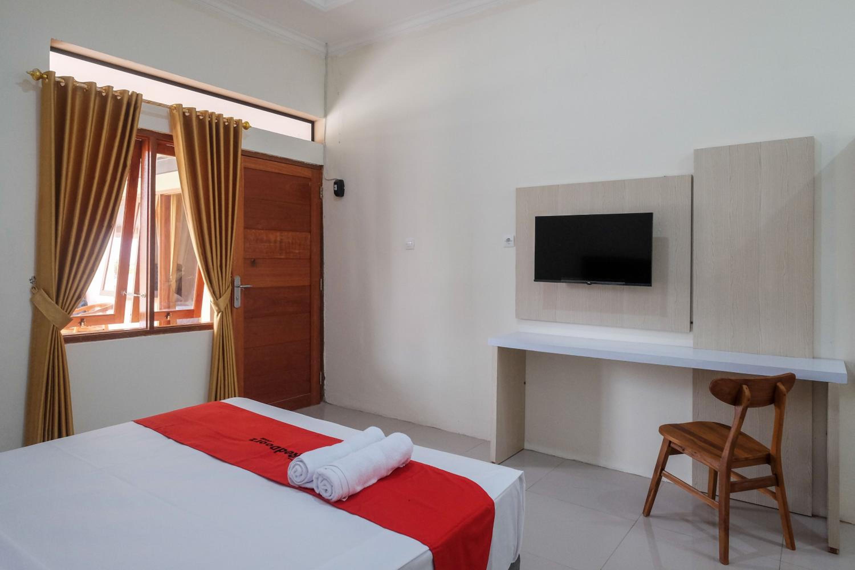 Double Room - Photo 8