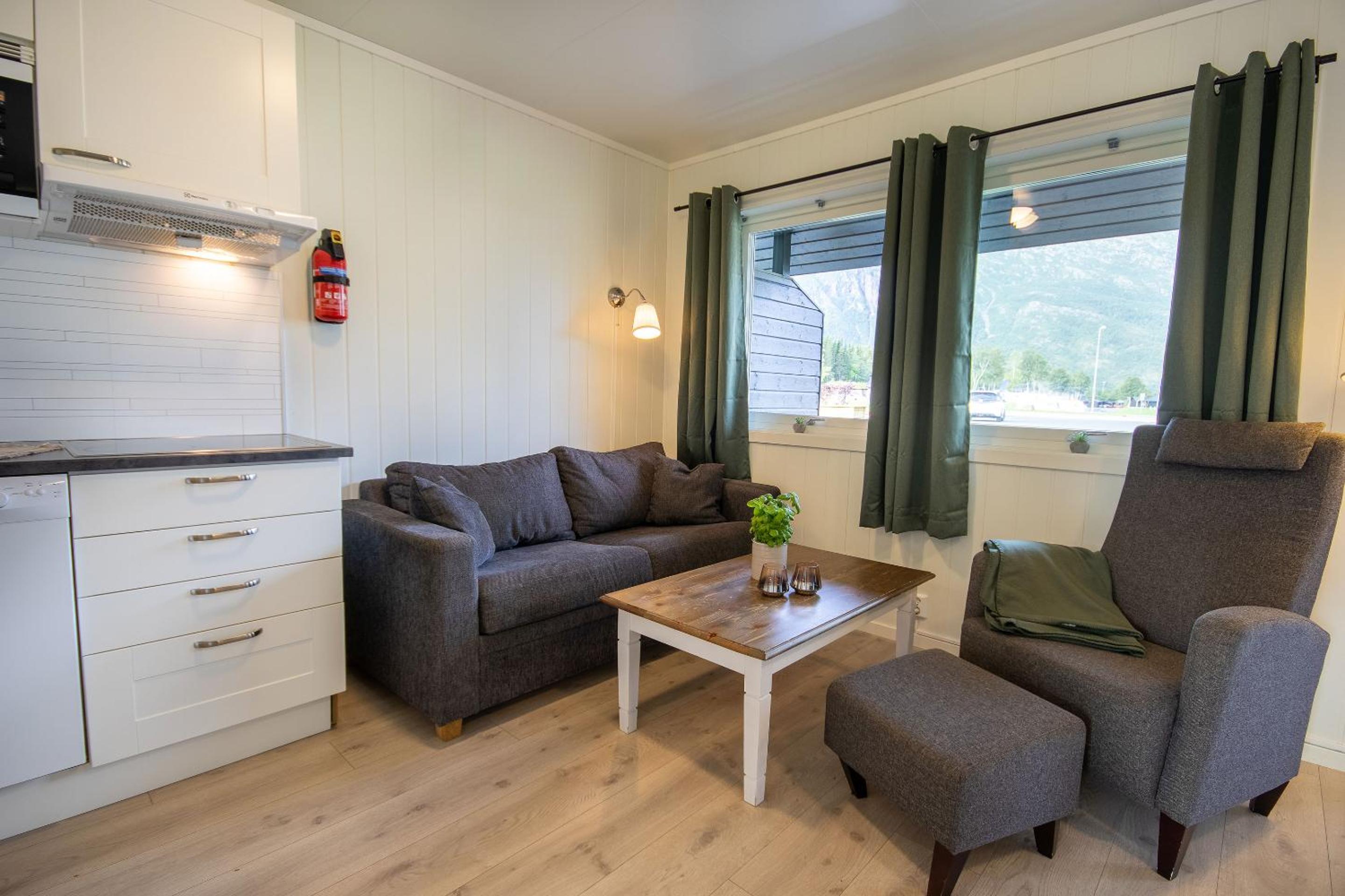 One-Bedroom Apartment - Photo 6