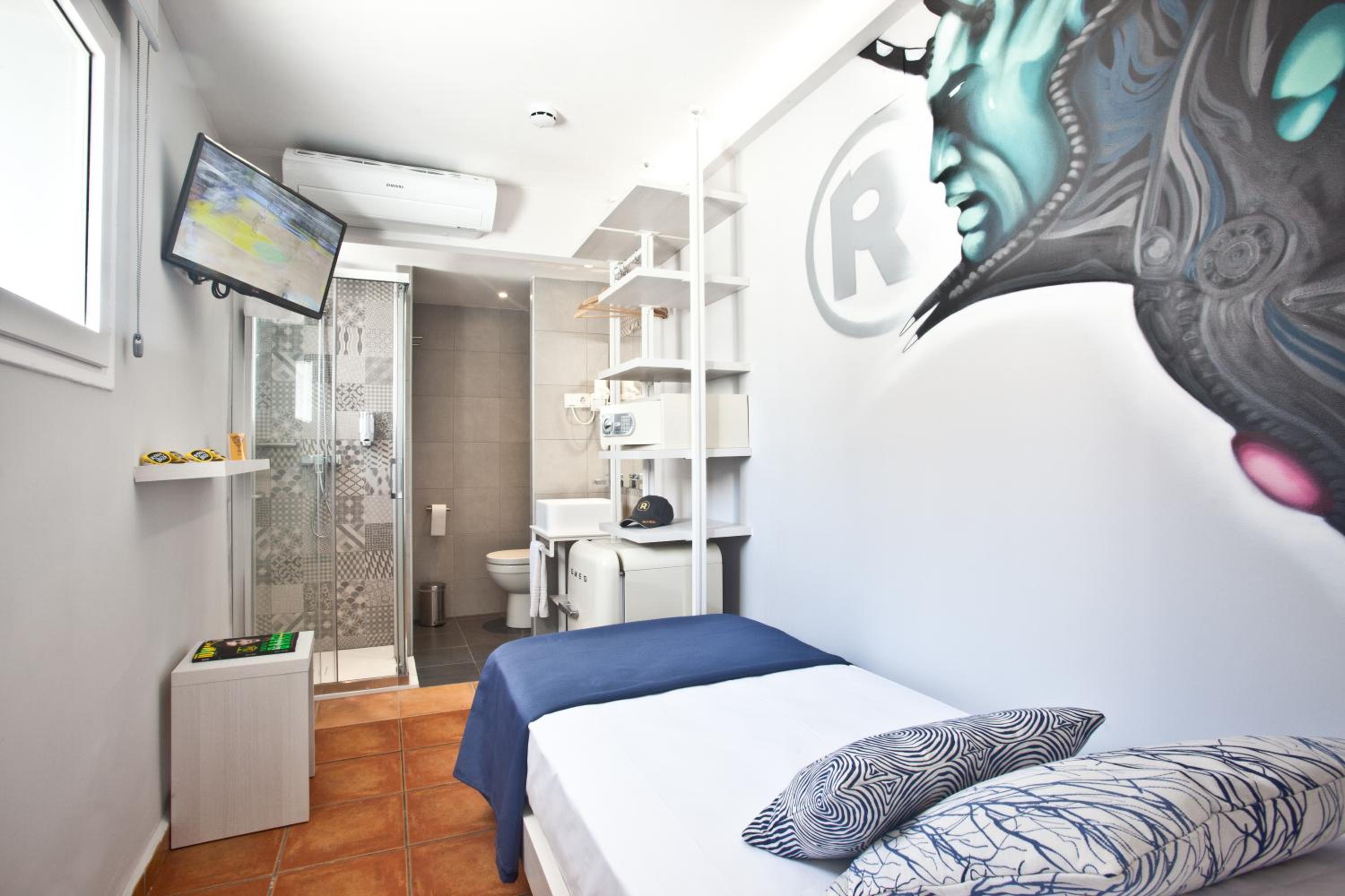 Single Room photo 3