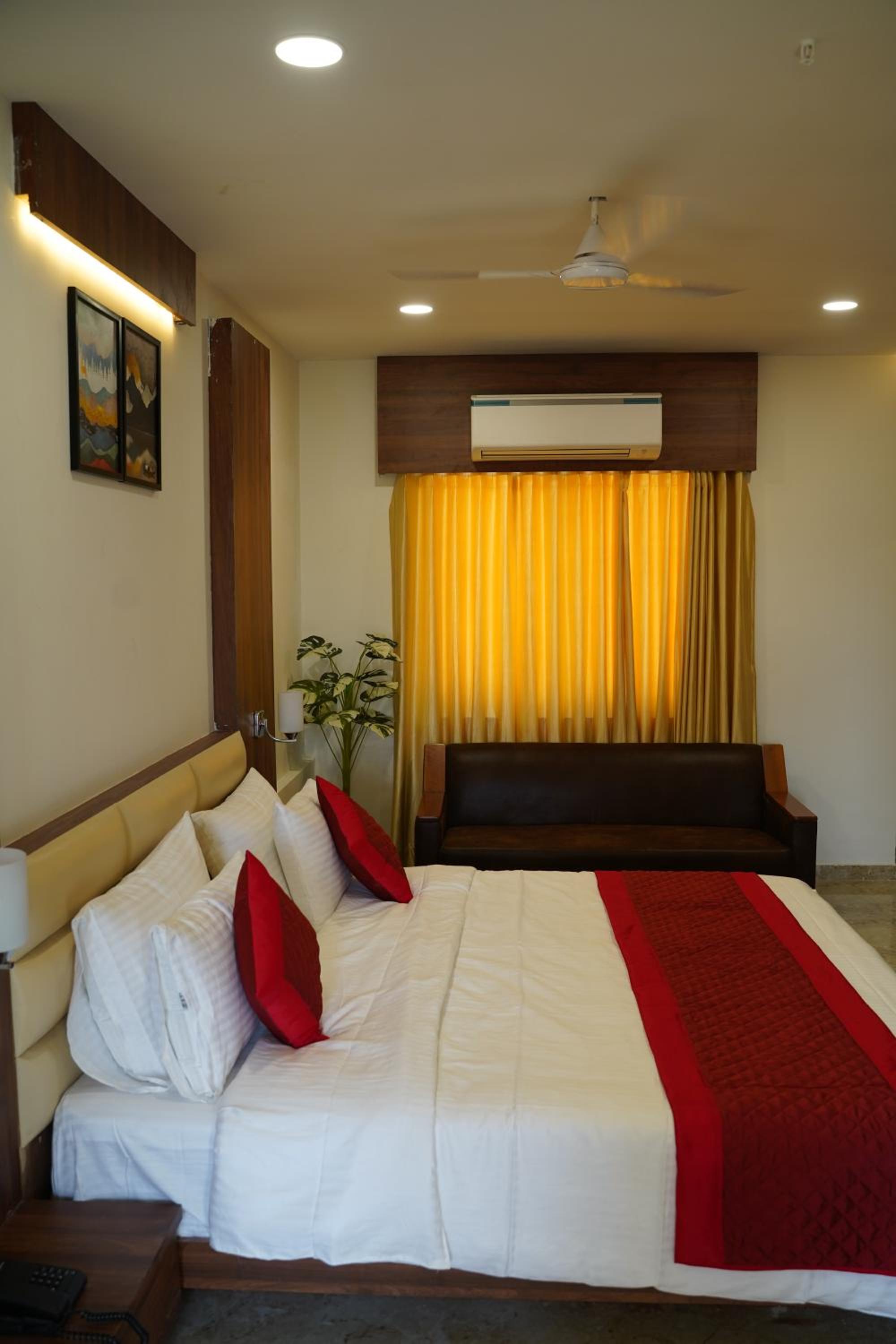 Suite with Balcony photo 2