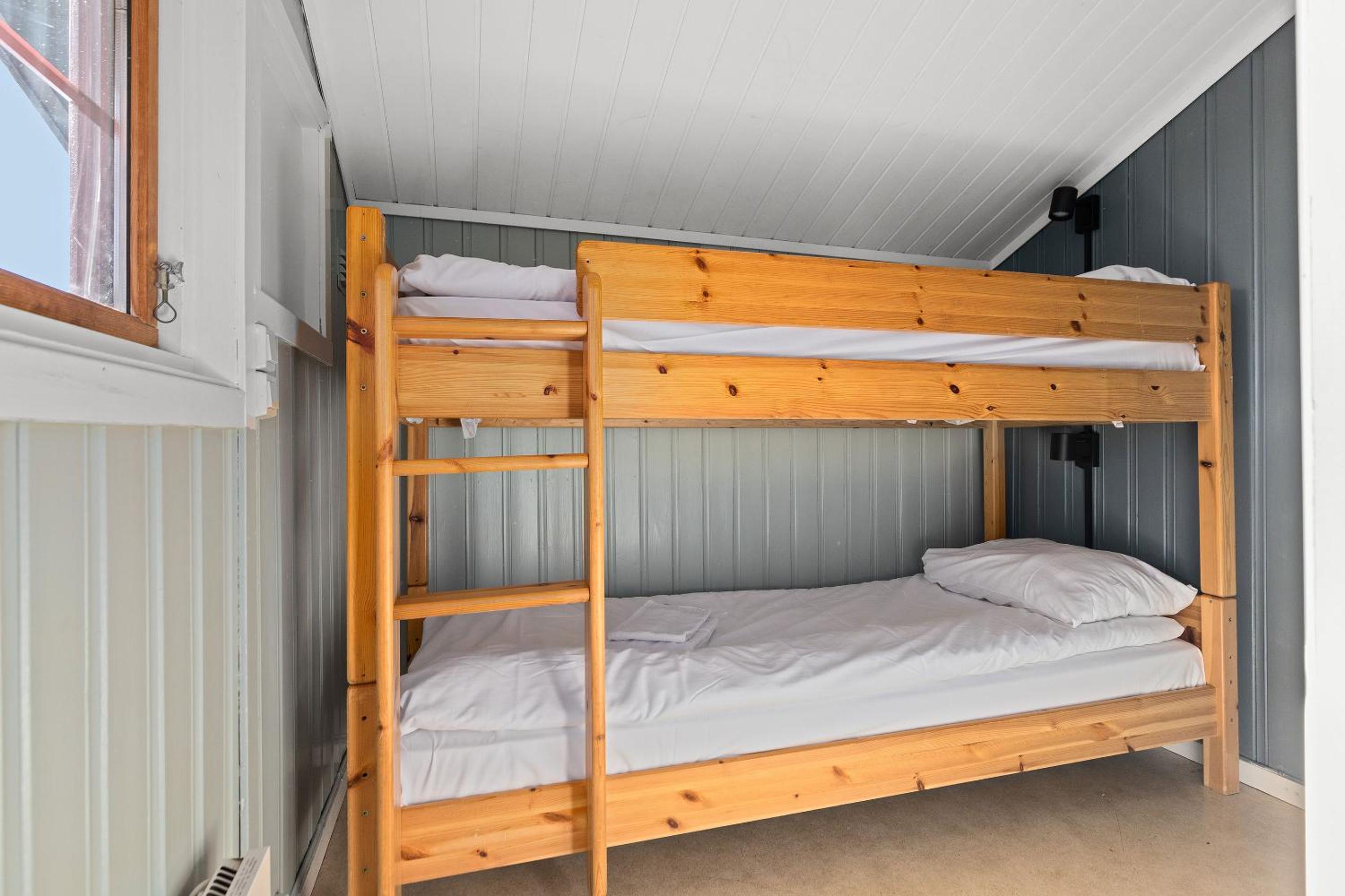 Two-Bedroom Cottage - Photo 8