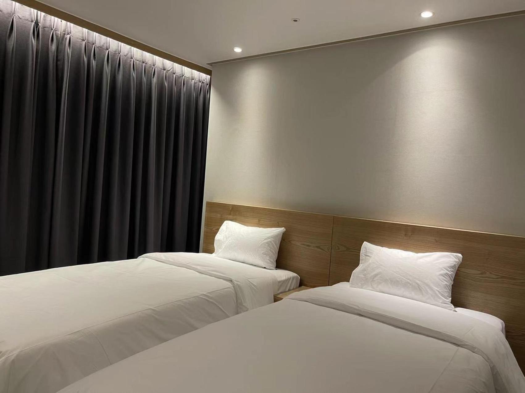 Superior Twin Room - Photo 3