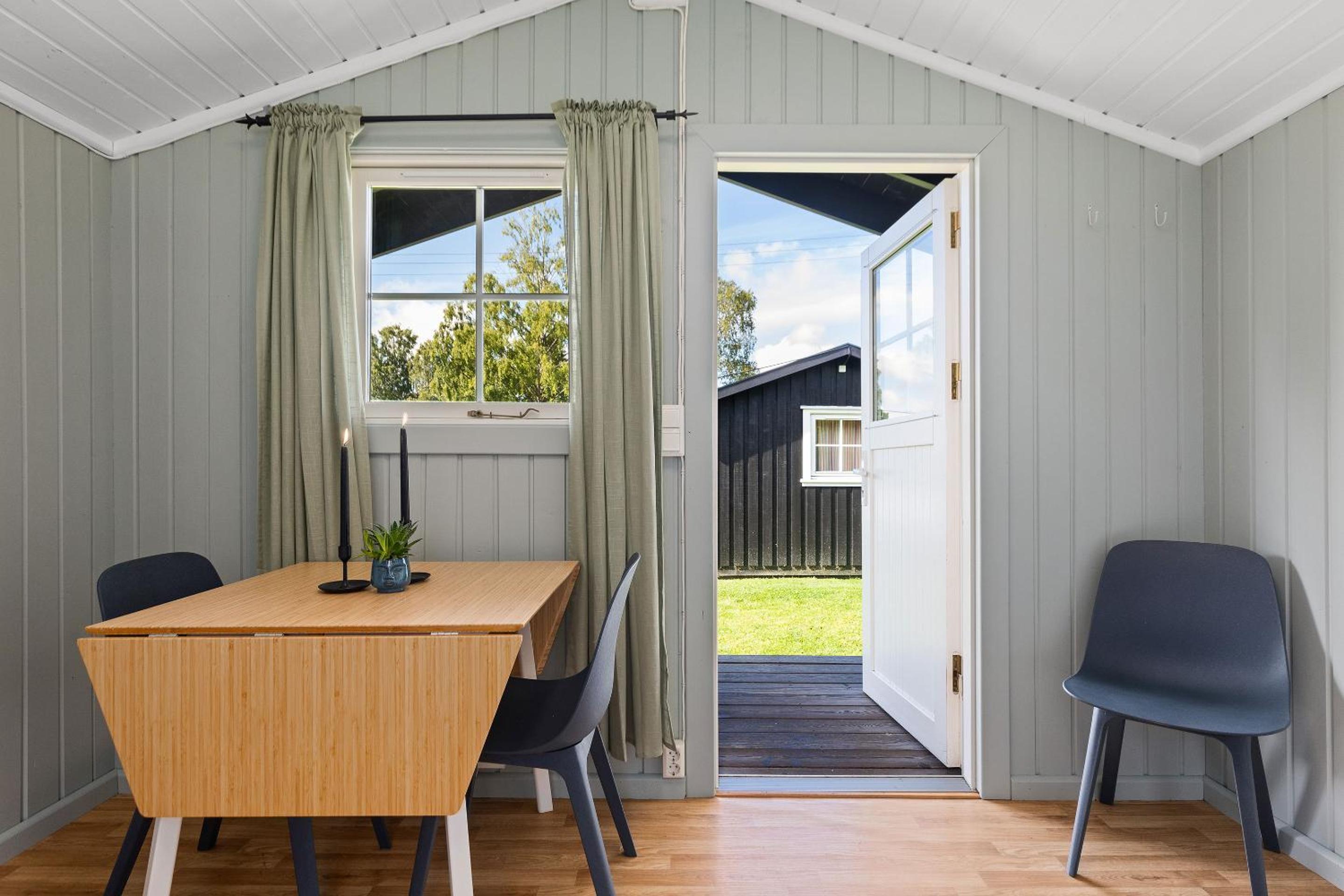 Summer Cabin - Photo 3